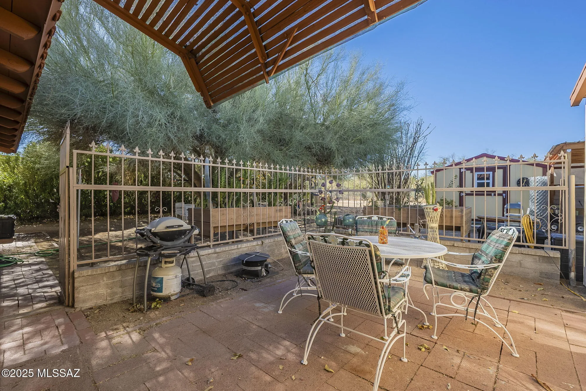 Property Slideshow image 32 of 49 | 434 s abrego dr, Green Valley, AZ, 85614