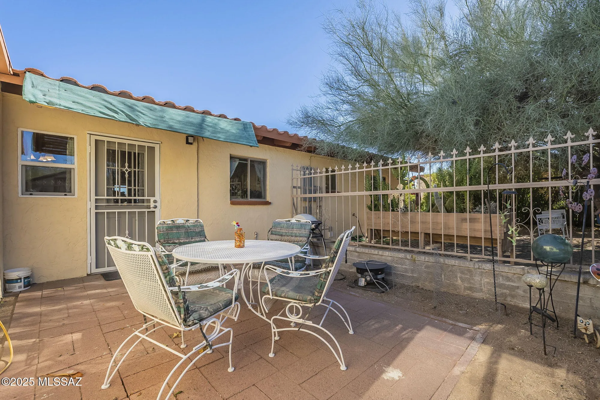 Property Slideshow image 33 of 49 | 434 s abrego dr, Green Valley, AZ, 85614