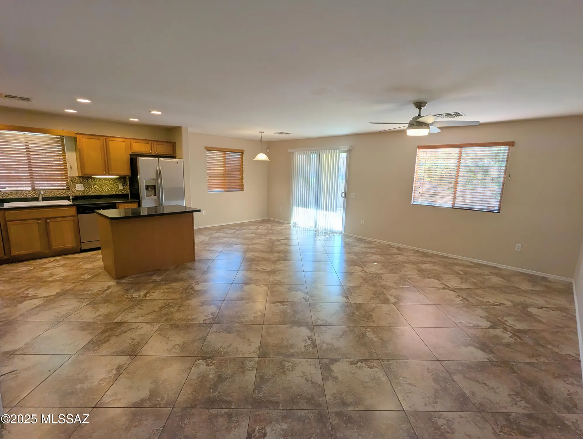 Property Slideshow image 7 of 40 | 14384 s camino vallado, Sahuarita, AZ, 85629