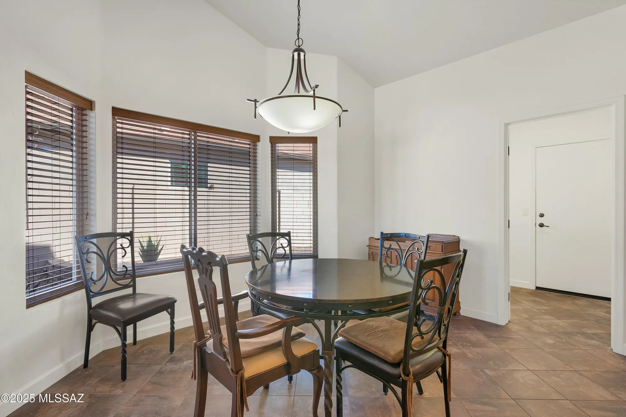 Property Slideshow image 12 of 33 | 39842 s sand crest dr, Saddlebrooke, AZ, 85739