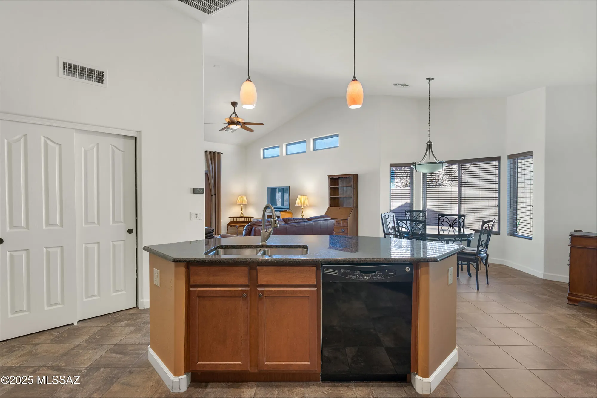 Property Slideshow image 11 of 33 | 39842 s sand crest dr, Saddlebrooke, AZ, 85739