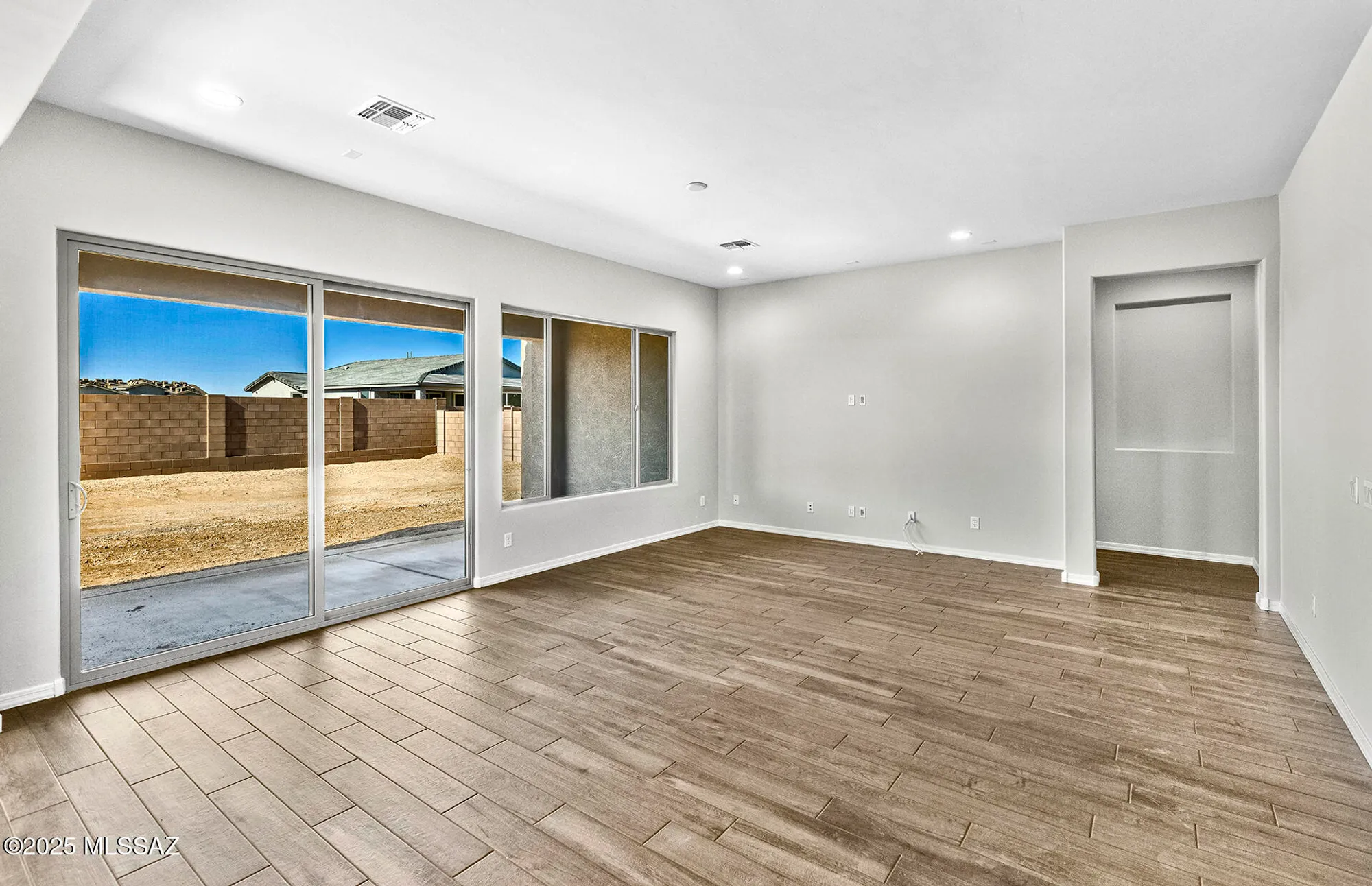 Property Slideshow image 9 of 23 | 7998 s velvet ash dr, Tucson, AZ, 85747