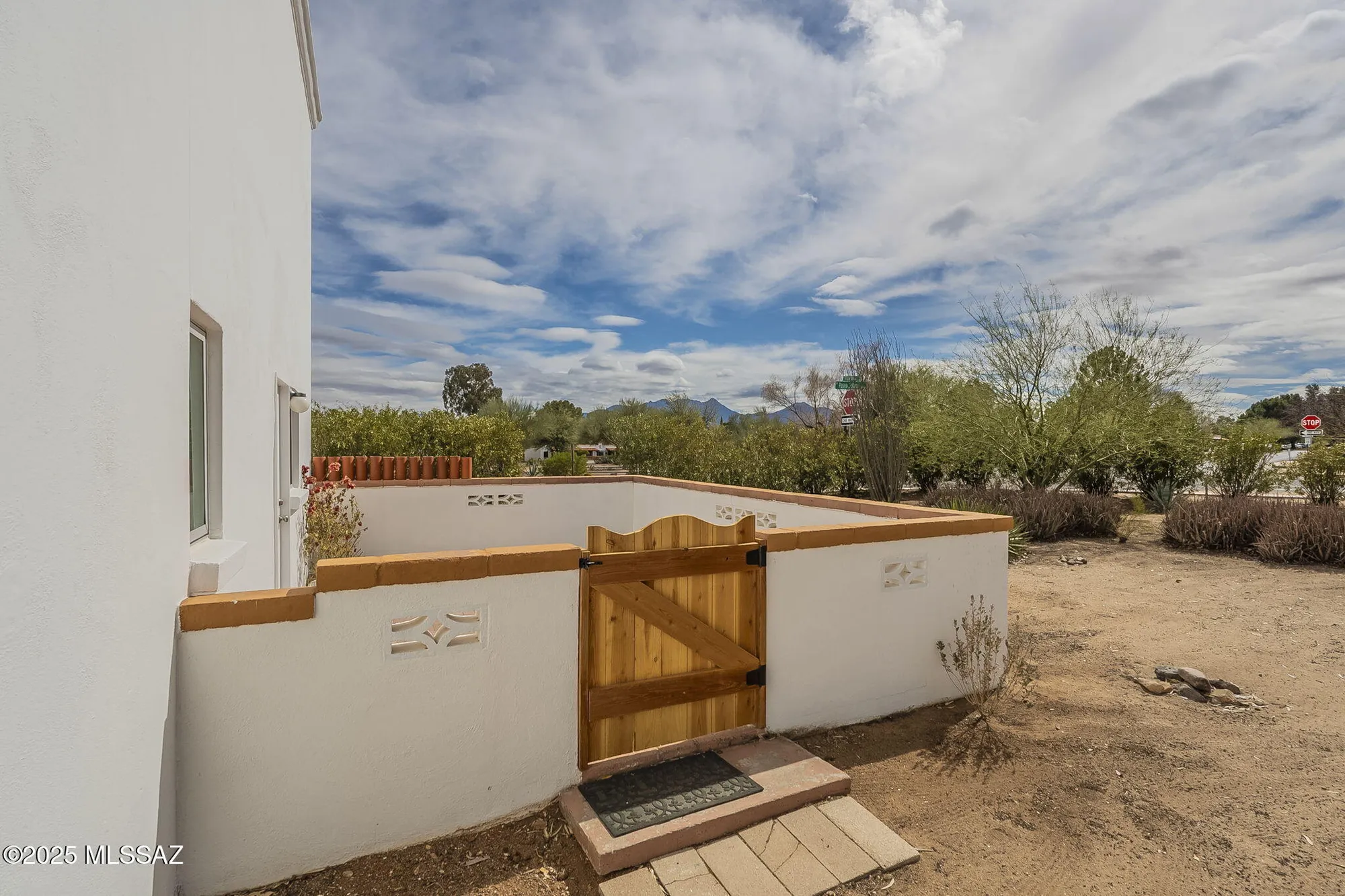 Property Slideshow image 14 of 47 | 568 w paseo solana, Green Valley, AZ, 85614