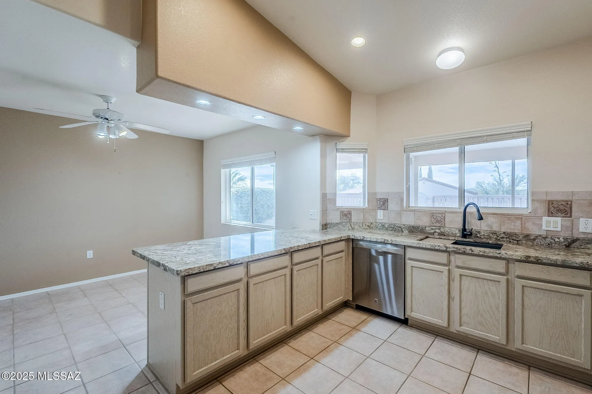 Property Slideshow image 12 of 50 | 4884 s desert sunset dr, Green Valley, AZ, 85622