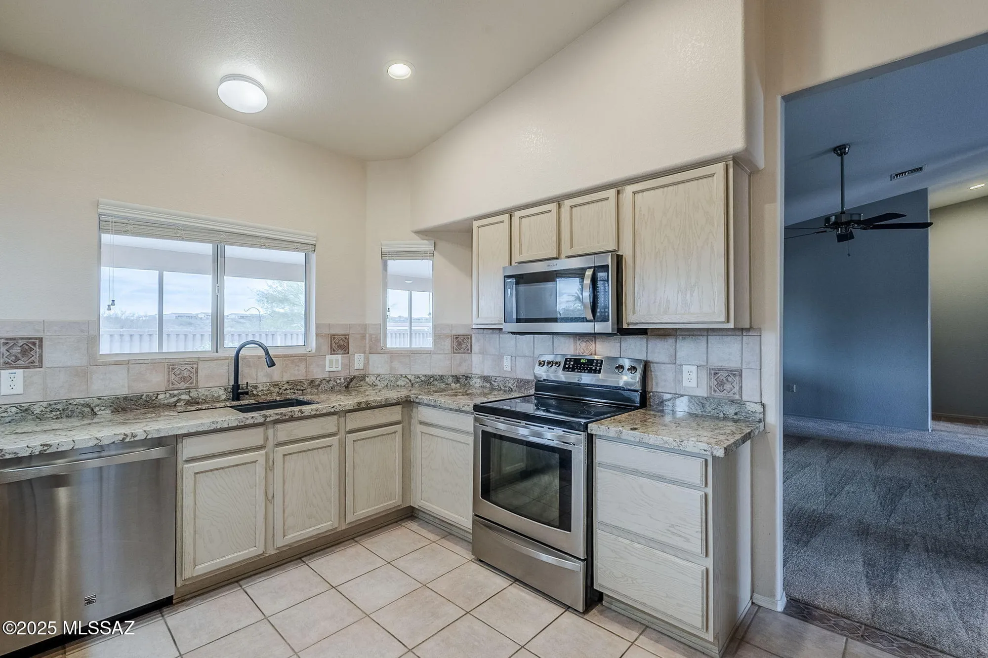 Property Slideshow image 13 of 50 | 4884 s desert sunset dr, Green Valley, AZ, 85622