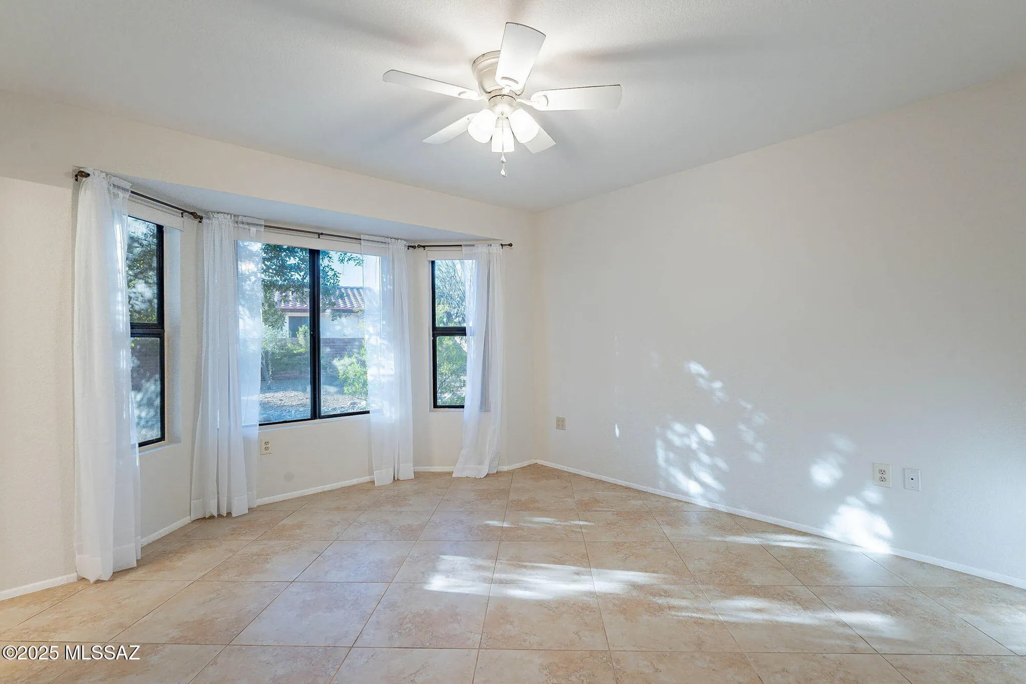 Property Slideshow image 11 of 27 | 14385 n coyote canyon ln, Oro Valley, AZ, 85755