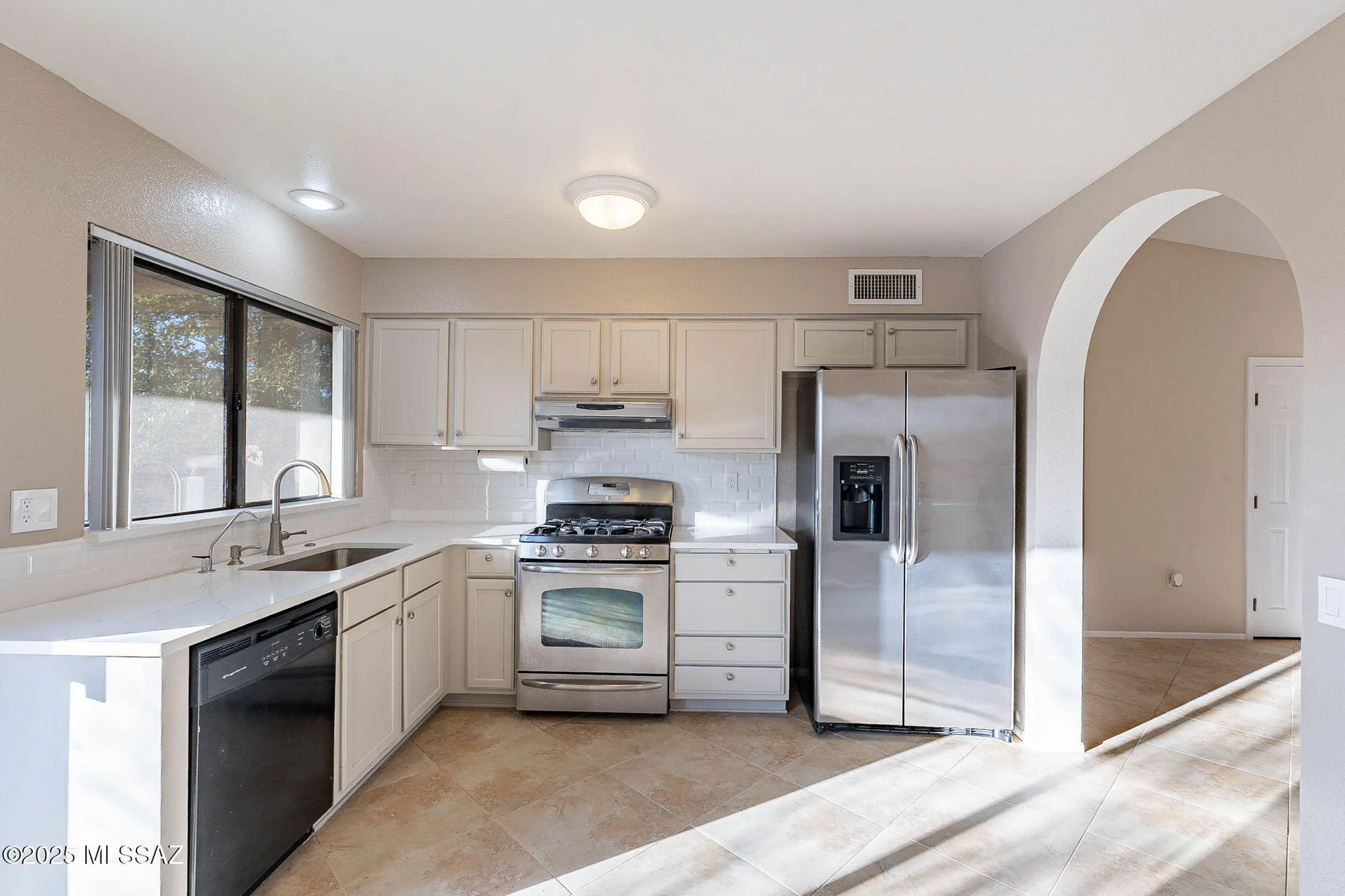 Property Slideshow image 8 of 27 | 14385 n coyote canyon ln, Oro Valley, AZ, 85755