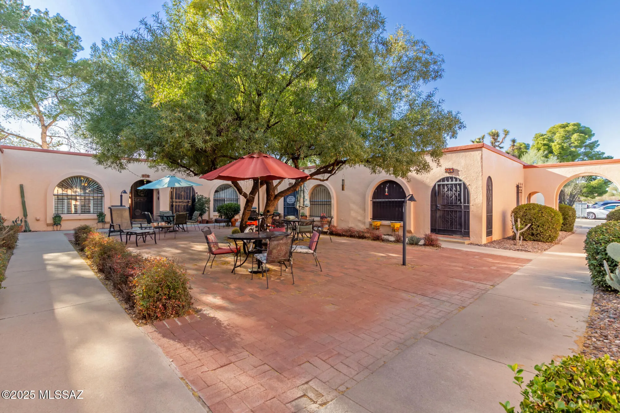 Property Slideshow image 1 of 26 | 175 w calle del ano, Green Valley, AZ, 85614