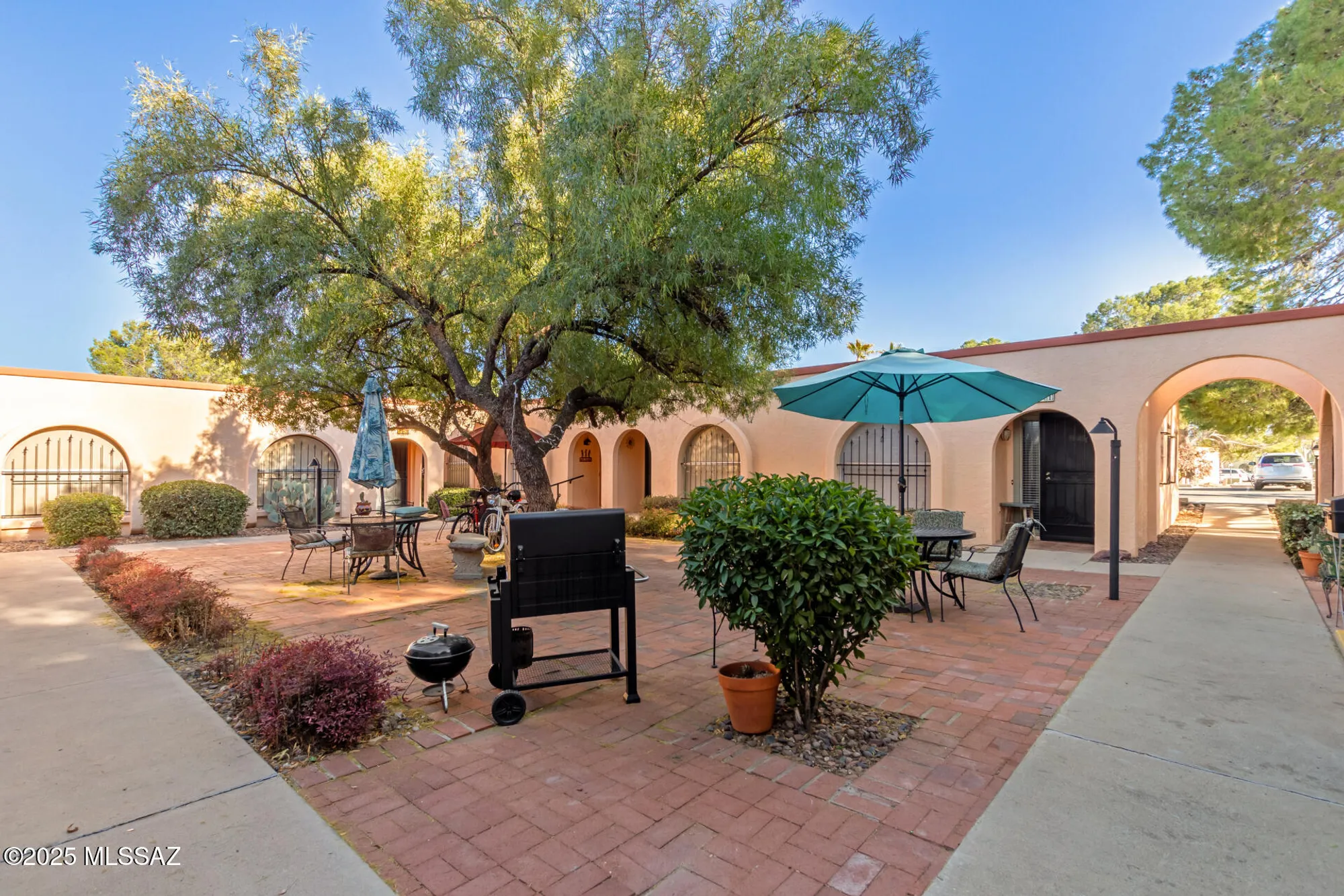 Property Slideshow image 2 of 26 | 175 w calle del ano, Green Valley, AZ, 85614