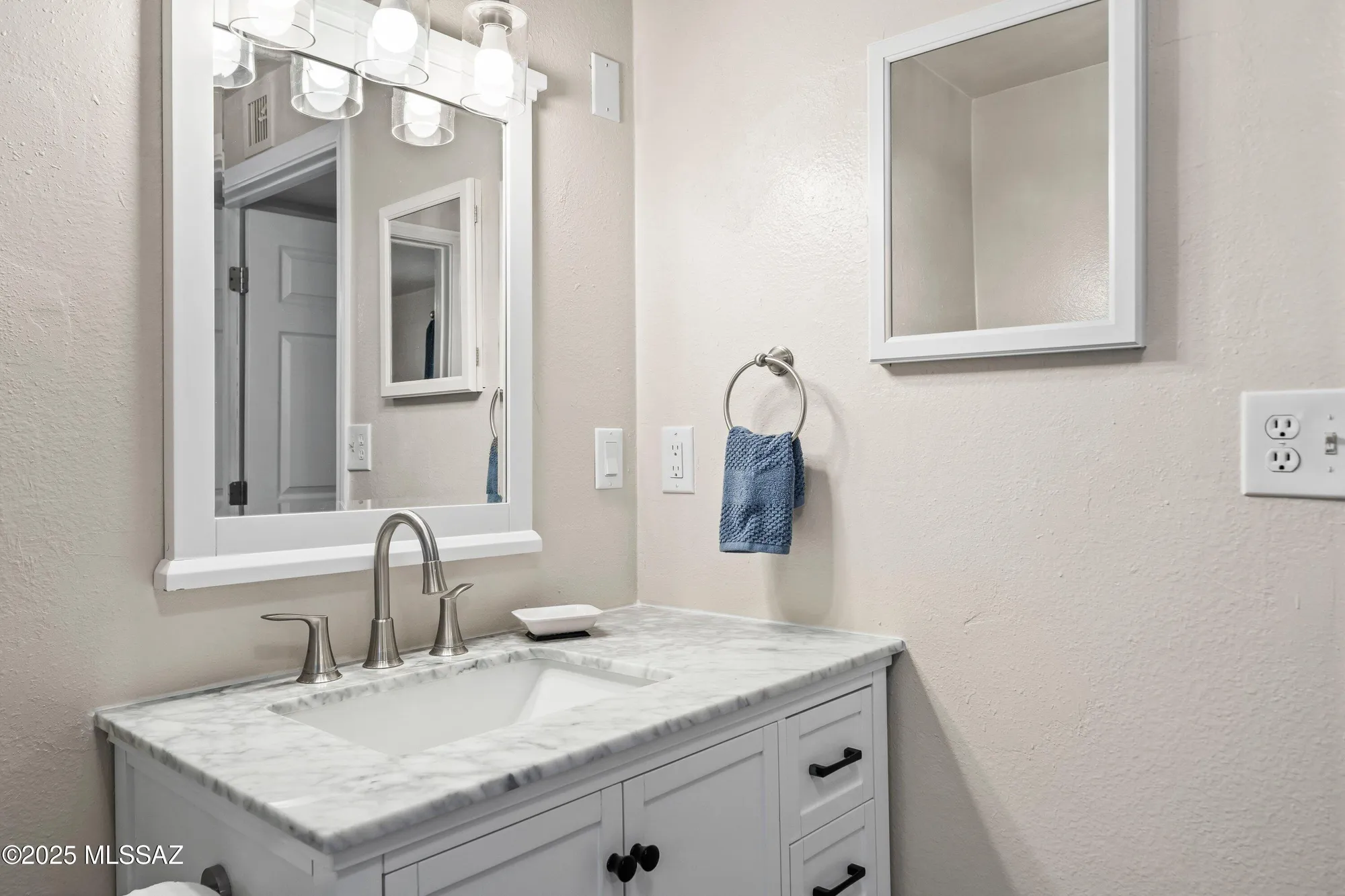 Property Slideshow image 15 of 28 | 274 s paseo quinta a, Green Valley, AZ, 85614