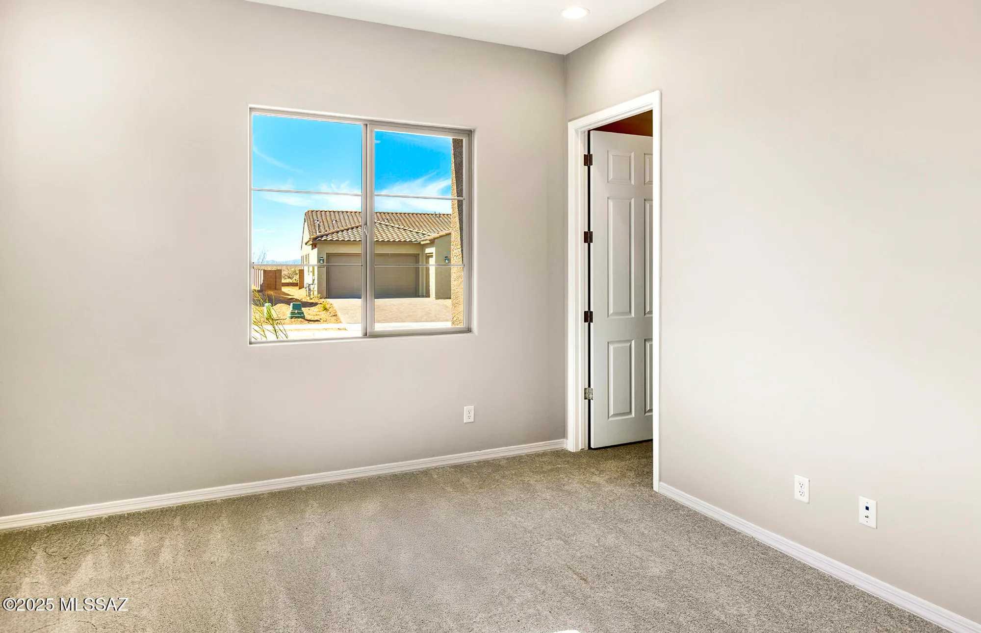 Property Slideshow image 6 of 29 | 8258 s sonoran oak dr, Tucson, AZ, 85747