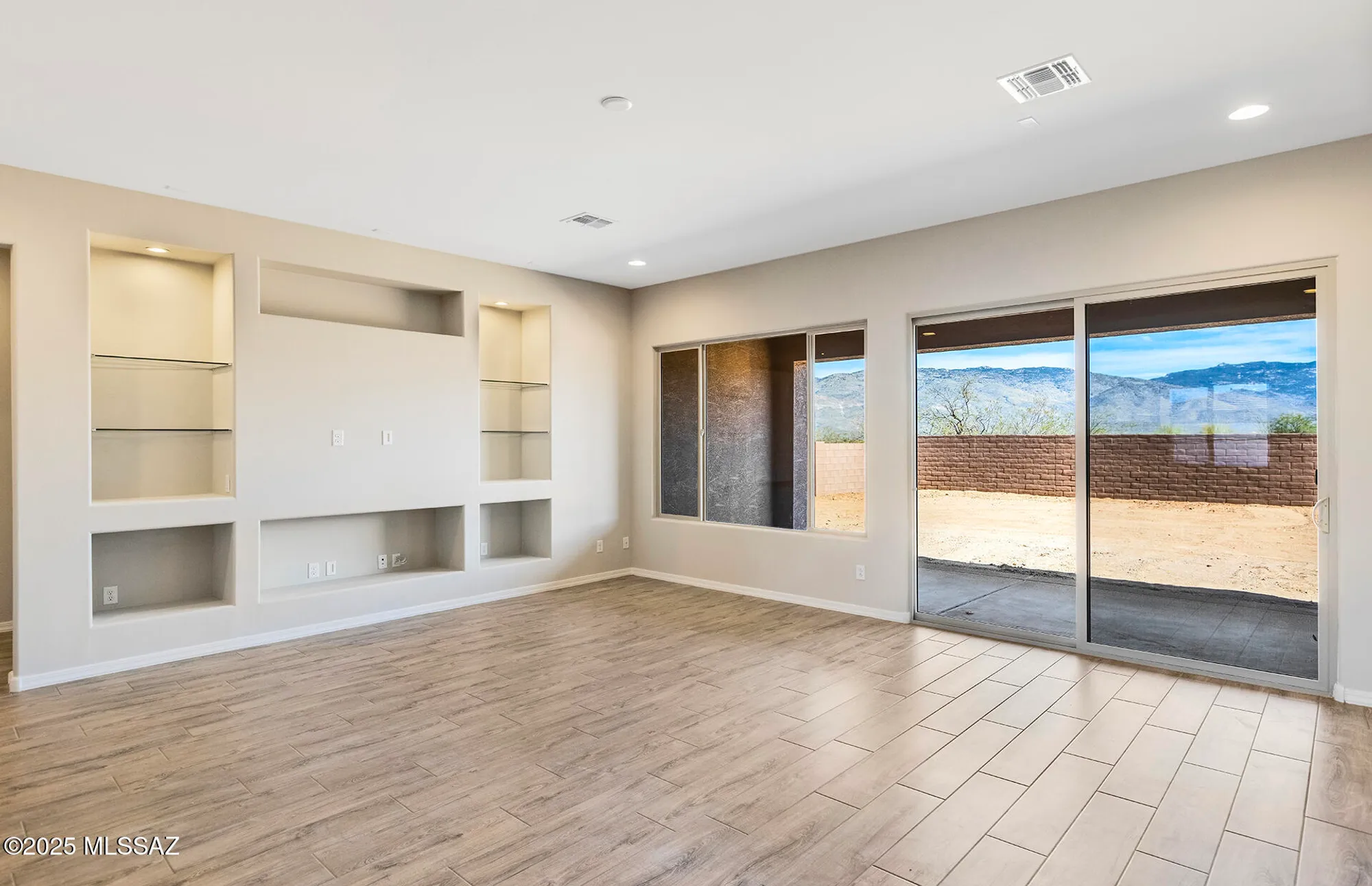 Property Slideshow image 13 of 29 | 8258 s sonoran oak dr, Tucson, AZ, 85747
