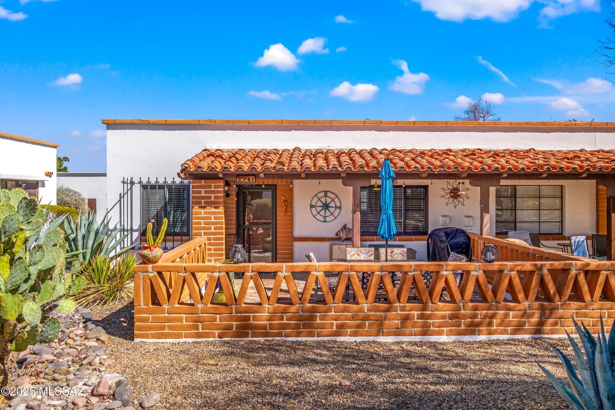 Property Slideshow image 2 of 30 | 329 s paseo sarta a, Green Valley, AZ, 85614