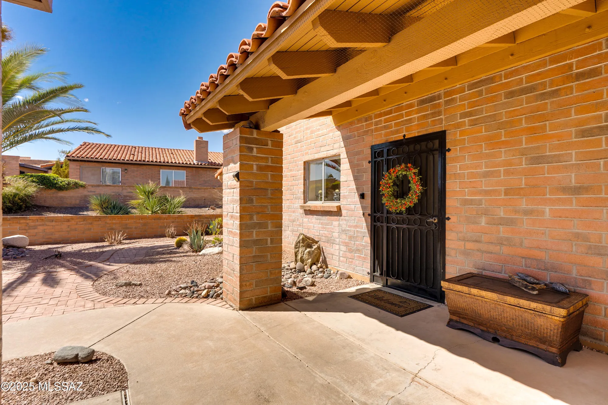 Property Slideshow image 8 of 50 | 736 w desert hills dr, Green Valley, AZ, 85622