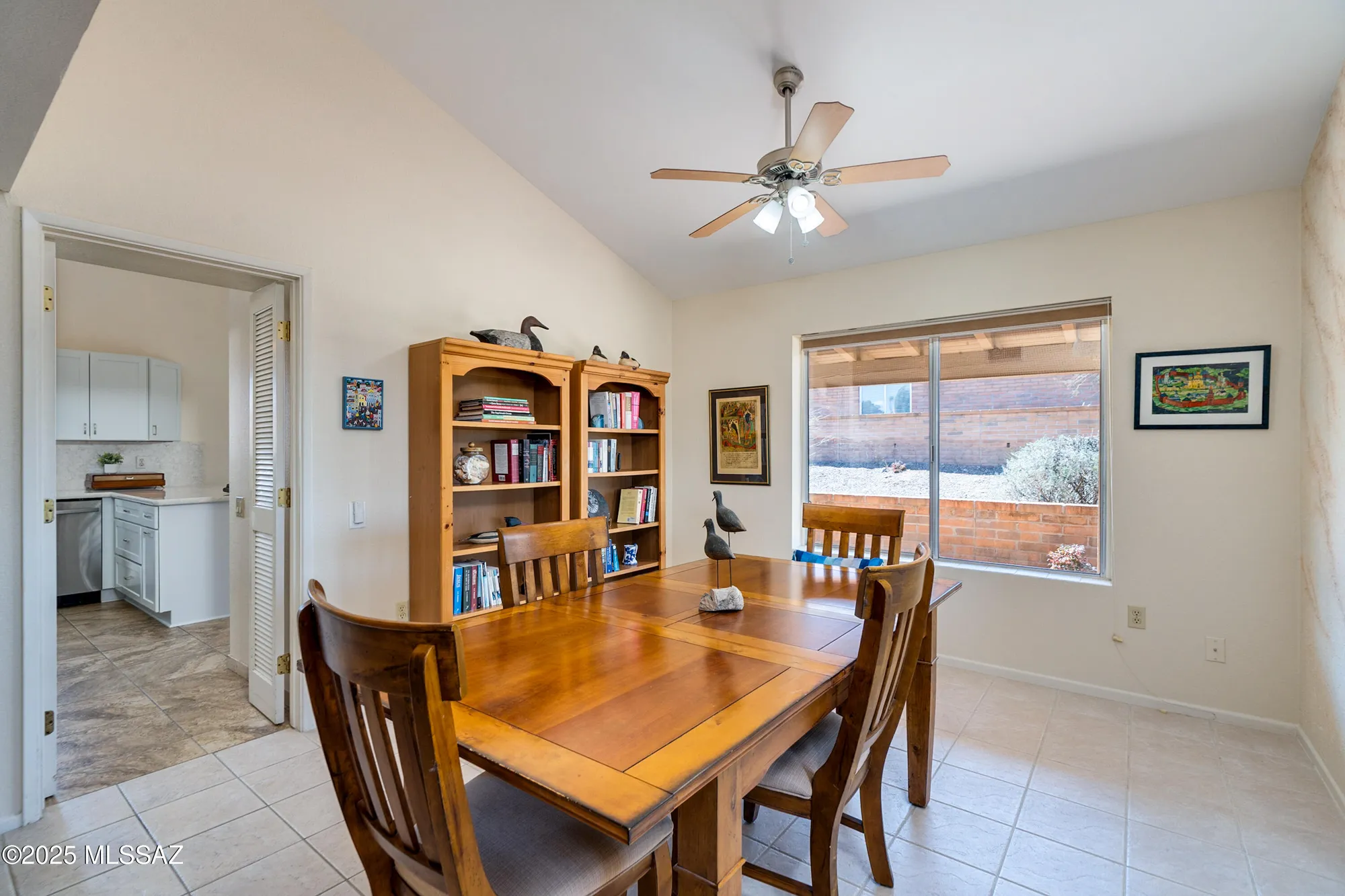 Property Slideshow image 13 of 50 | 736 w desert hills dr, Green Valley, AZ, 85622