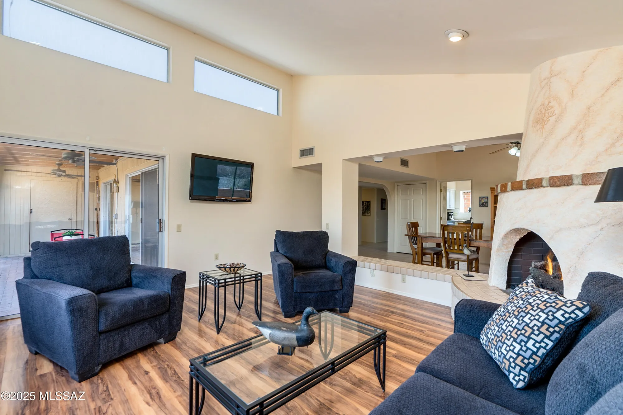 Property Slideshow image 17 of 50 | 736 w desert hills dr, Green Valley, AZ, 85622