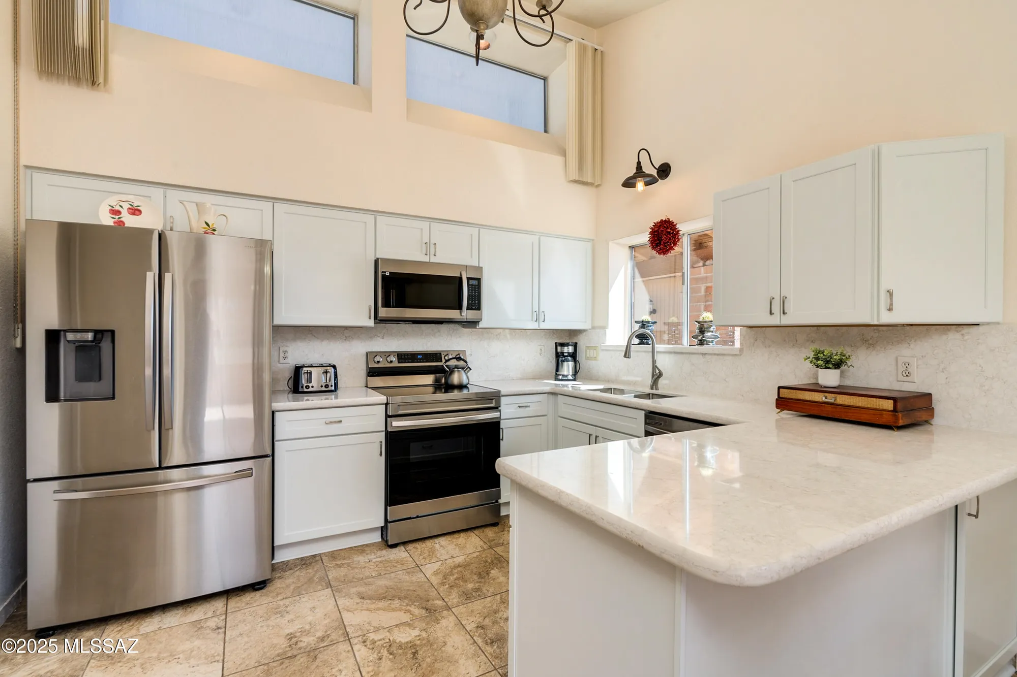 Property Slideshow image 24 of 50 | 736 w desert hills dr, Green Valley, AZ, 85622