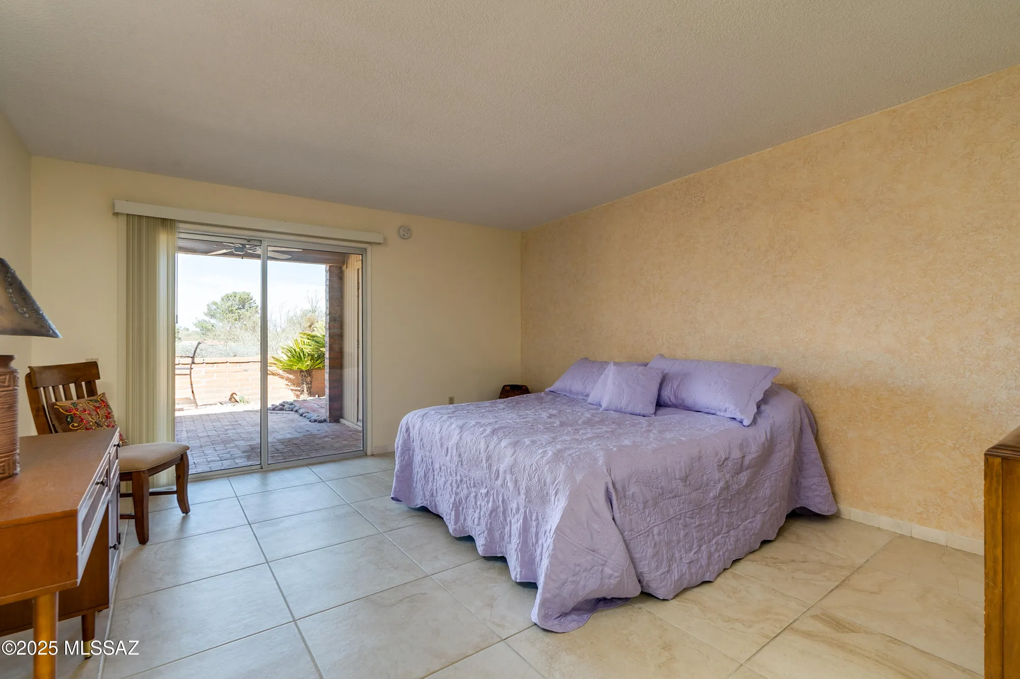 Property Slideshow image 31 of 50 | 736 w desert hills dr, Green Valley, AZ, 85622