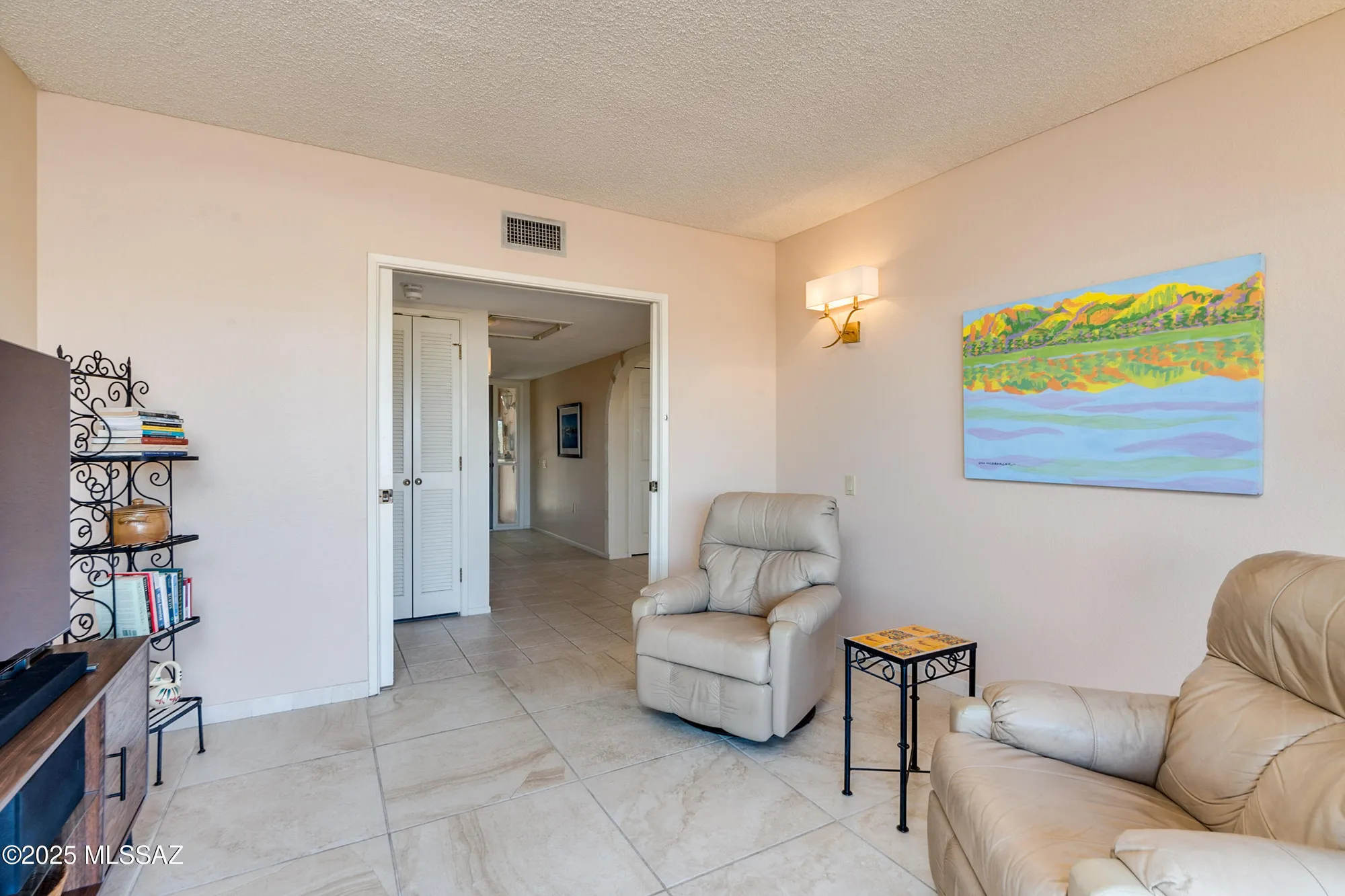 Property Slideshow image 30 of 50 | 736 w desert hills dr, Green Valley, AZ, 85622