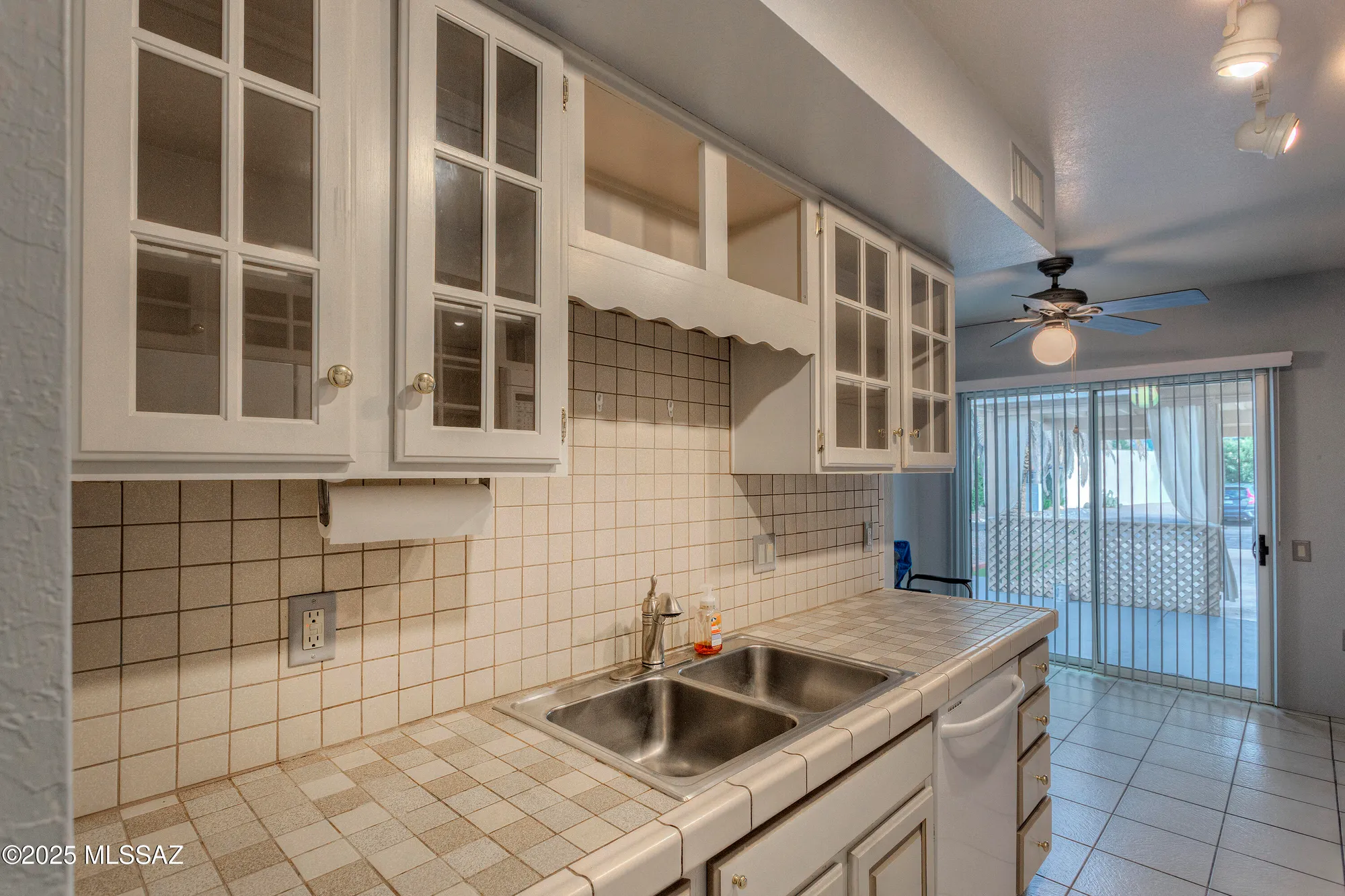 Property Slideshow image 8 of 32 | 1336 s desert meadows cir, Green Valley, AZ, 85614