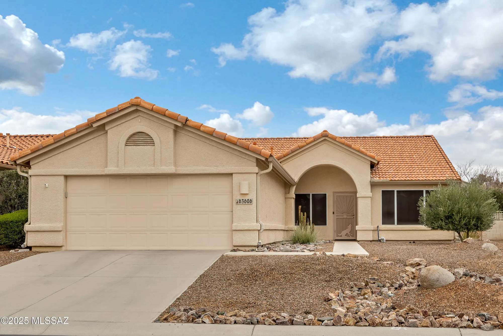 Property Slideshow image 26 of 35 | 63606 e desert peak dr, Tucson, AZ, 85739