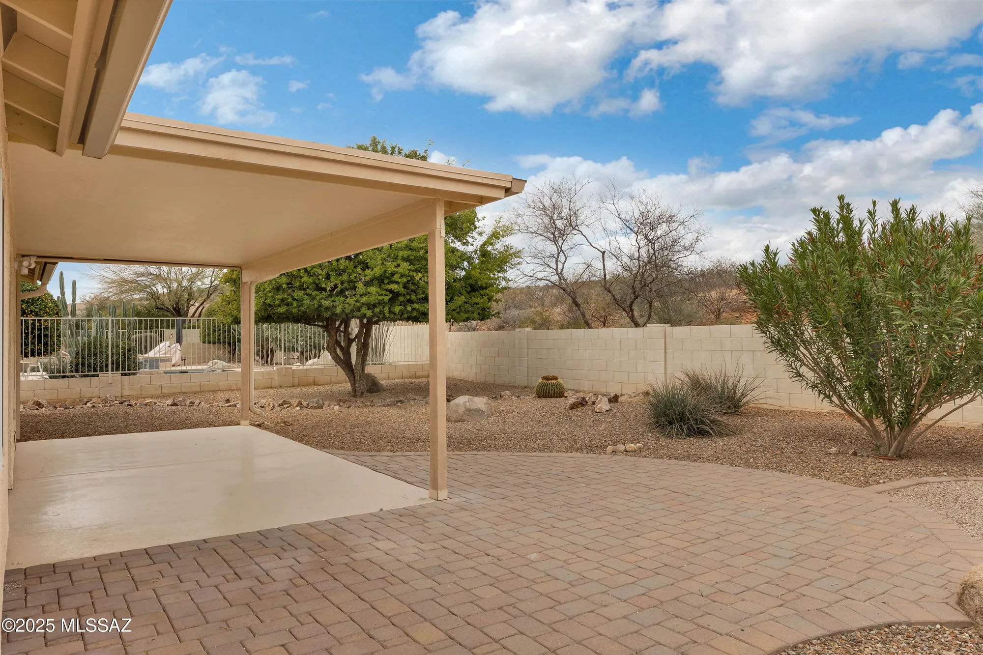 Property Slideshow image 18 of 35 | 63606 e desert peak dr, Tucson, AZ, 85739
