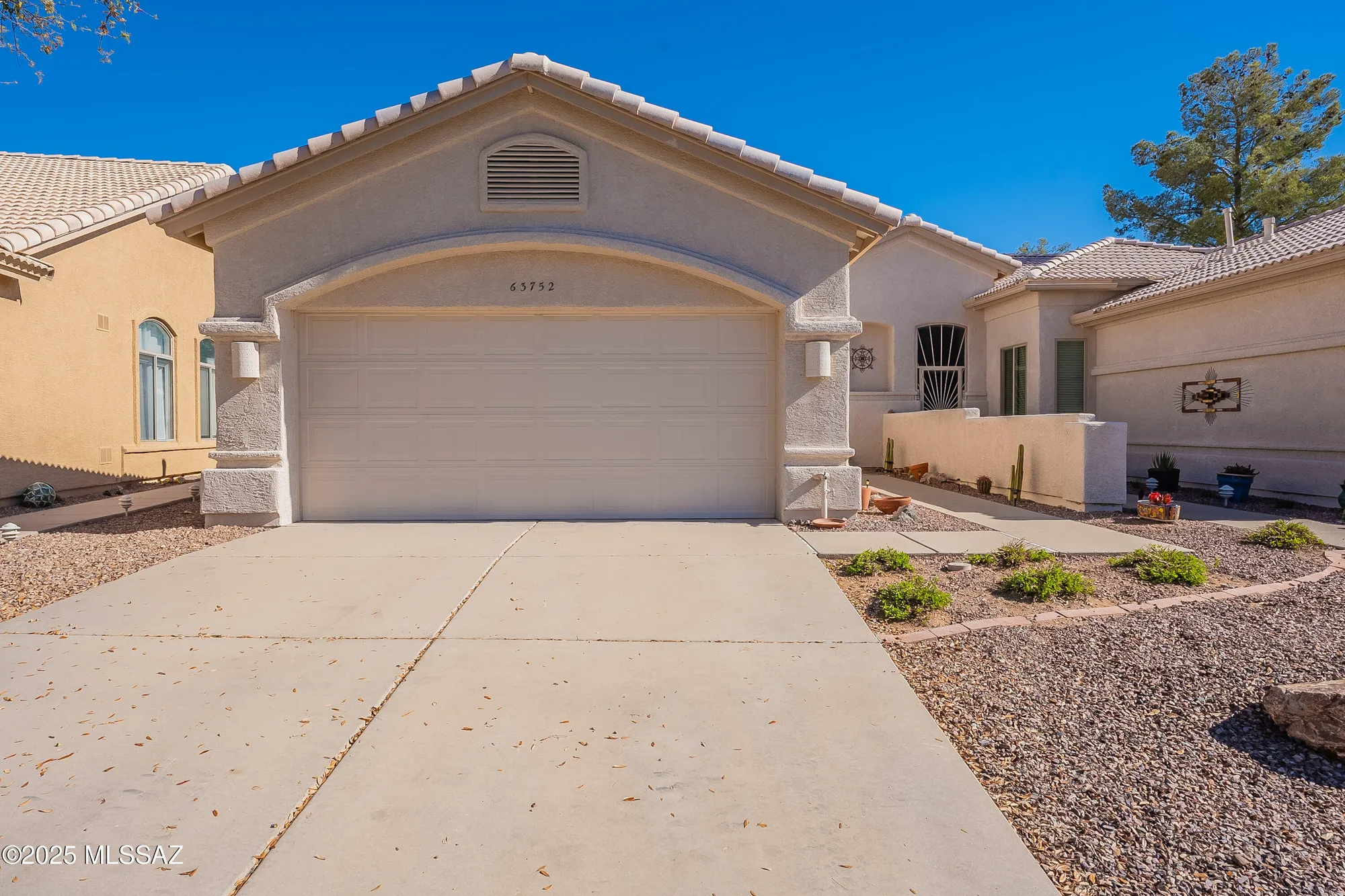 Property Slideshow image 33 of 37 | 63752 e holiday dr, Tucson, AZ, 85739