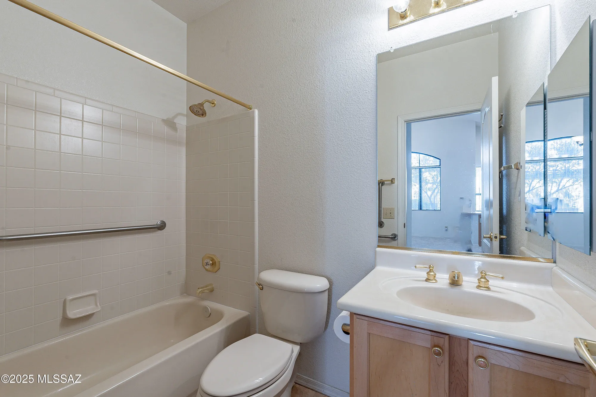 Property Slideshow image 26 of 37 | 63752 e holiday dr, Tucson, AZ, 85739