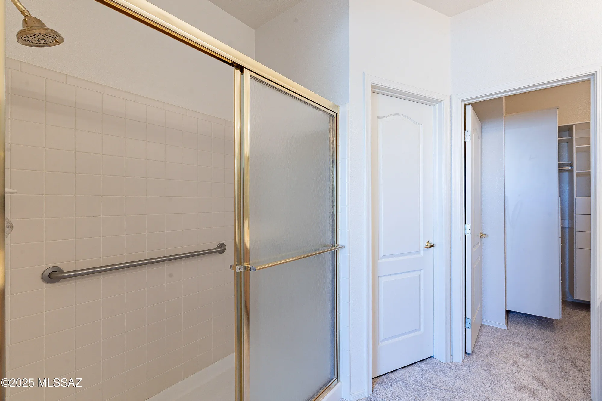 Property Slideshow image 19 of 37 | 63752 e holiday dr, Tucson, AZ, 85739