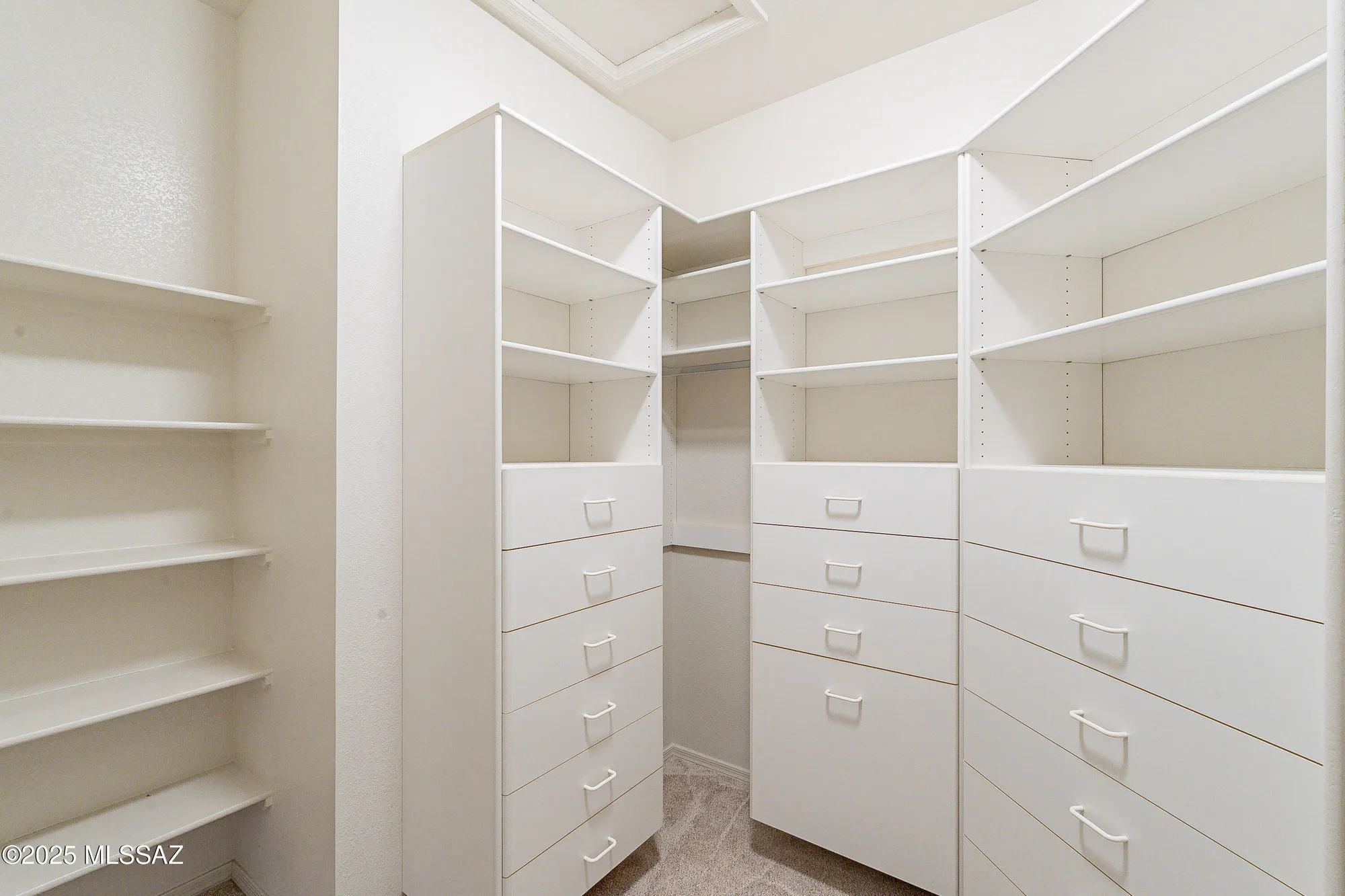 Property Slideshow image 15 of 37 | 63752 e holiday dr, Tucson, AZ, 85739