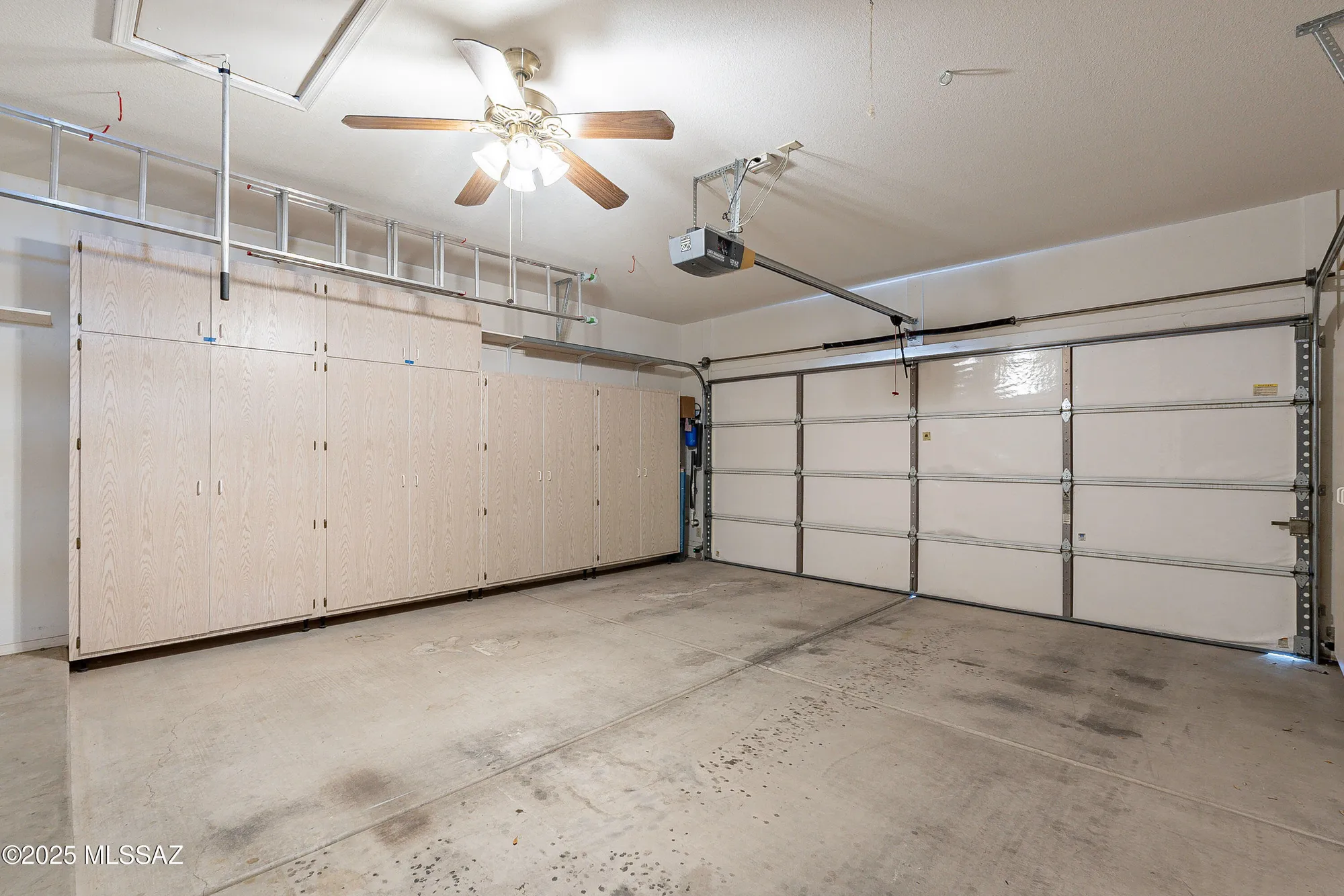 Property Slideshow image 34 of 37 | 63752 e holiday dr, Tucson, AZ, 85739