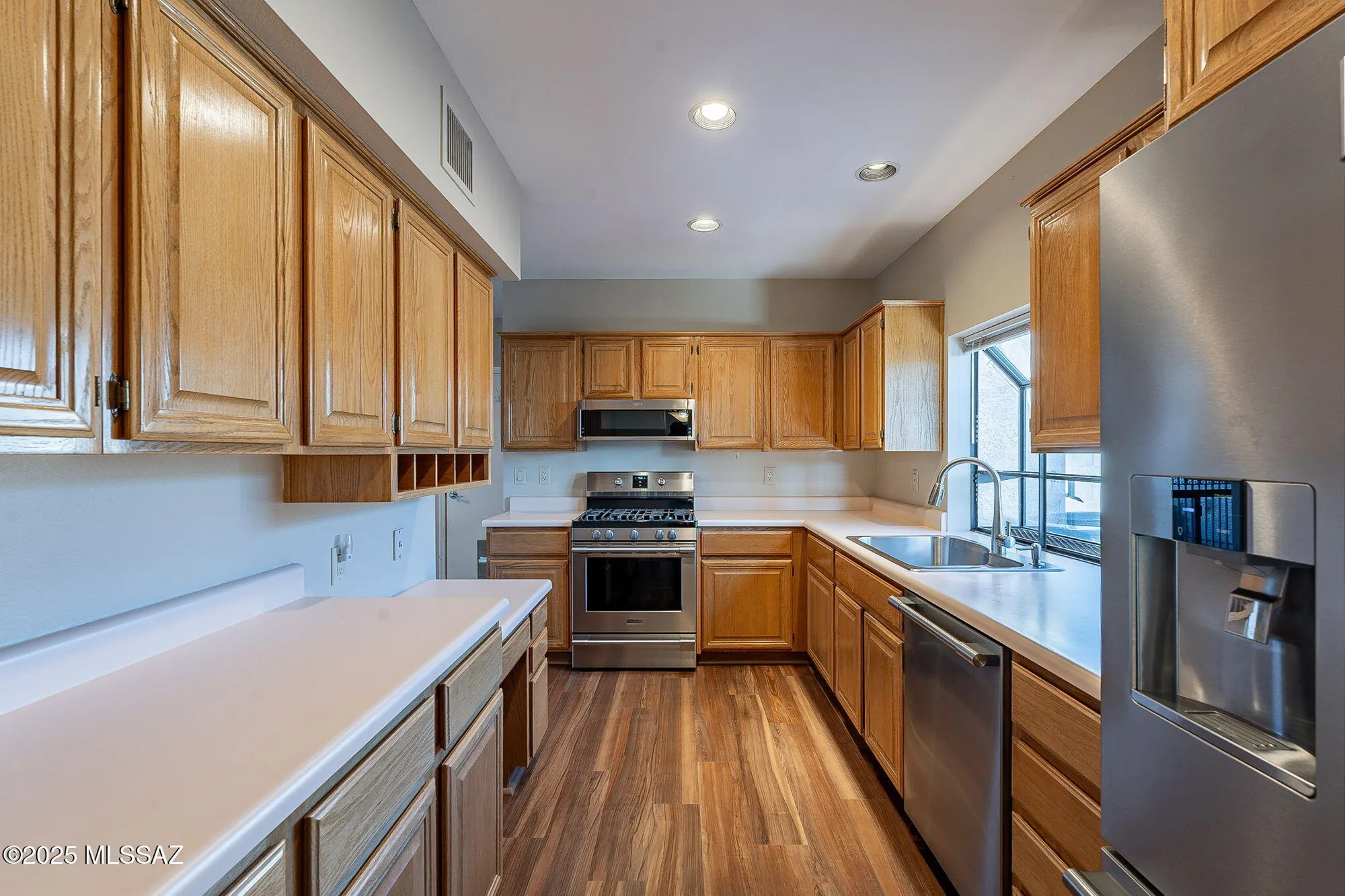 Property Slideshow image 17 of 46 | 38324 s silverwood dr, Tucson, AZ, 85739