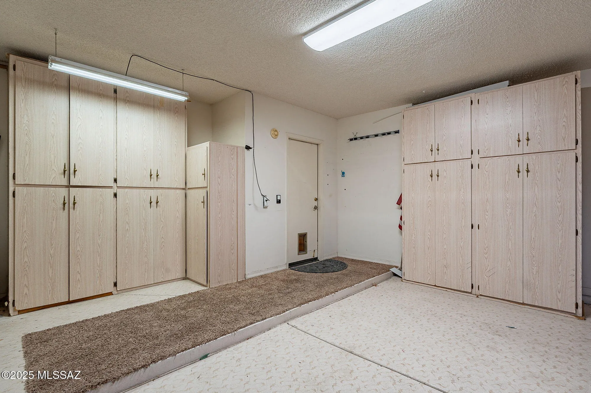 Property Slideshow image 35 of 46 | 38324 s silverwood dr, Tucson, AZ, 85739