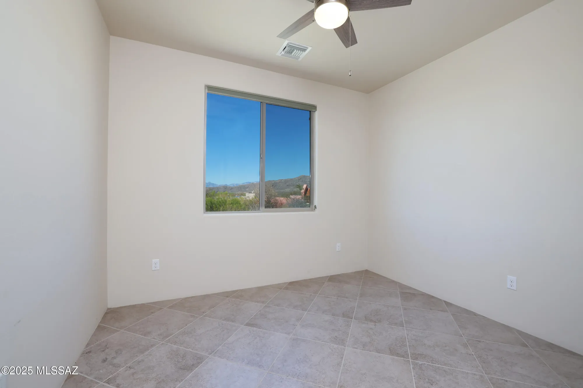 Property Slideshow image 19 of 38 | 13808 e langtry ln, Tucson, AZ, 85747