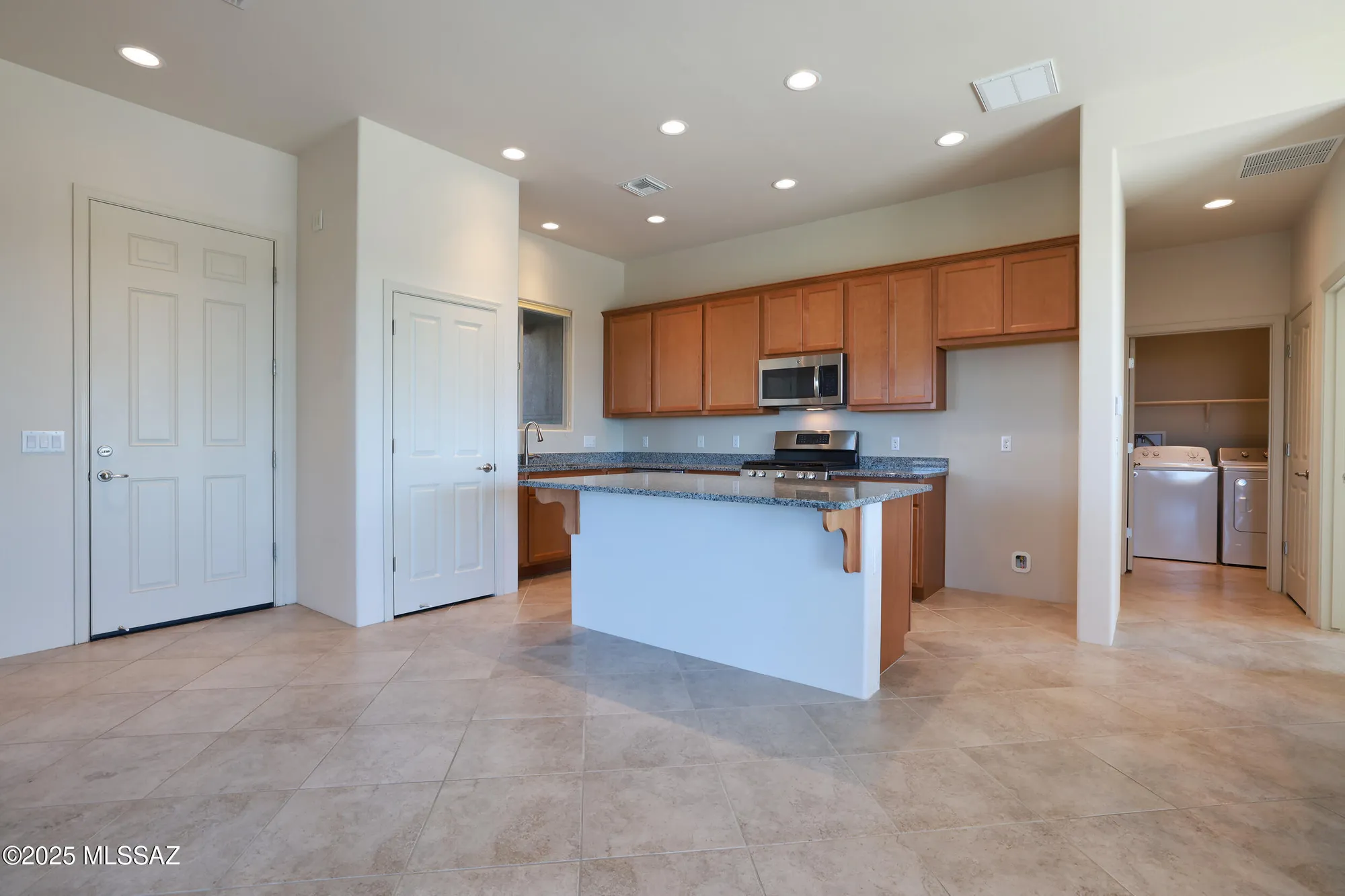 Property Slideshow image 6 of 38 | 13808 e langtry ln, Tucson, AZ, 85747