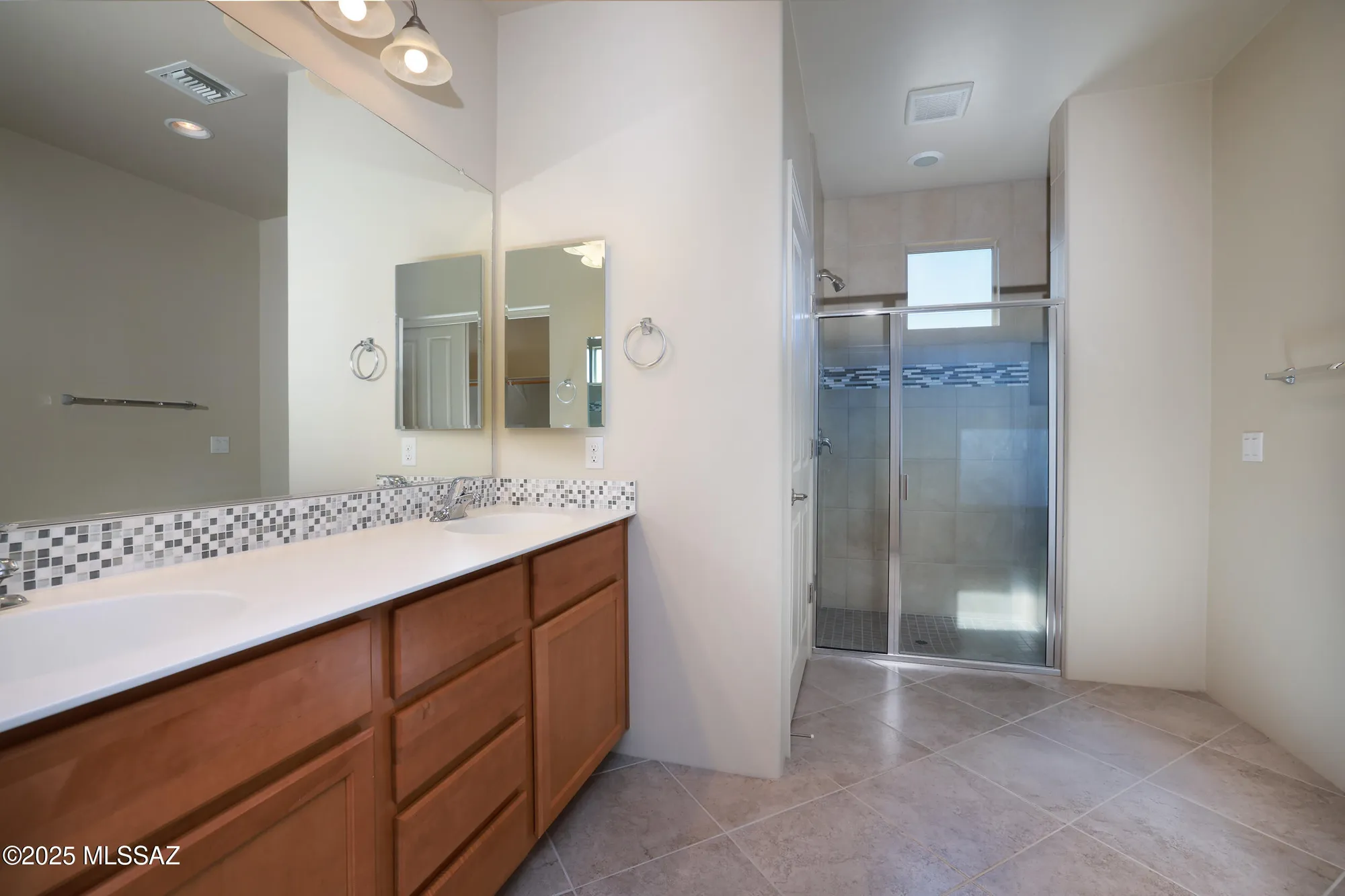 Property Slideshow image 14 of 38 | 13808 e langtry ln, Tucson, AZ, 85747
