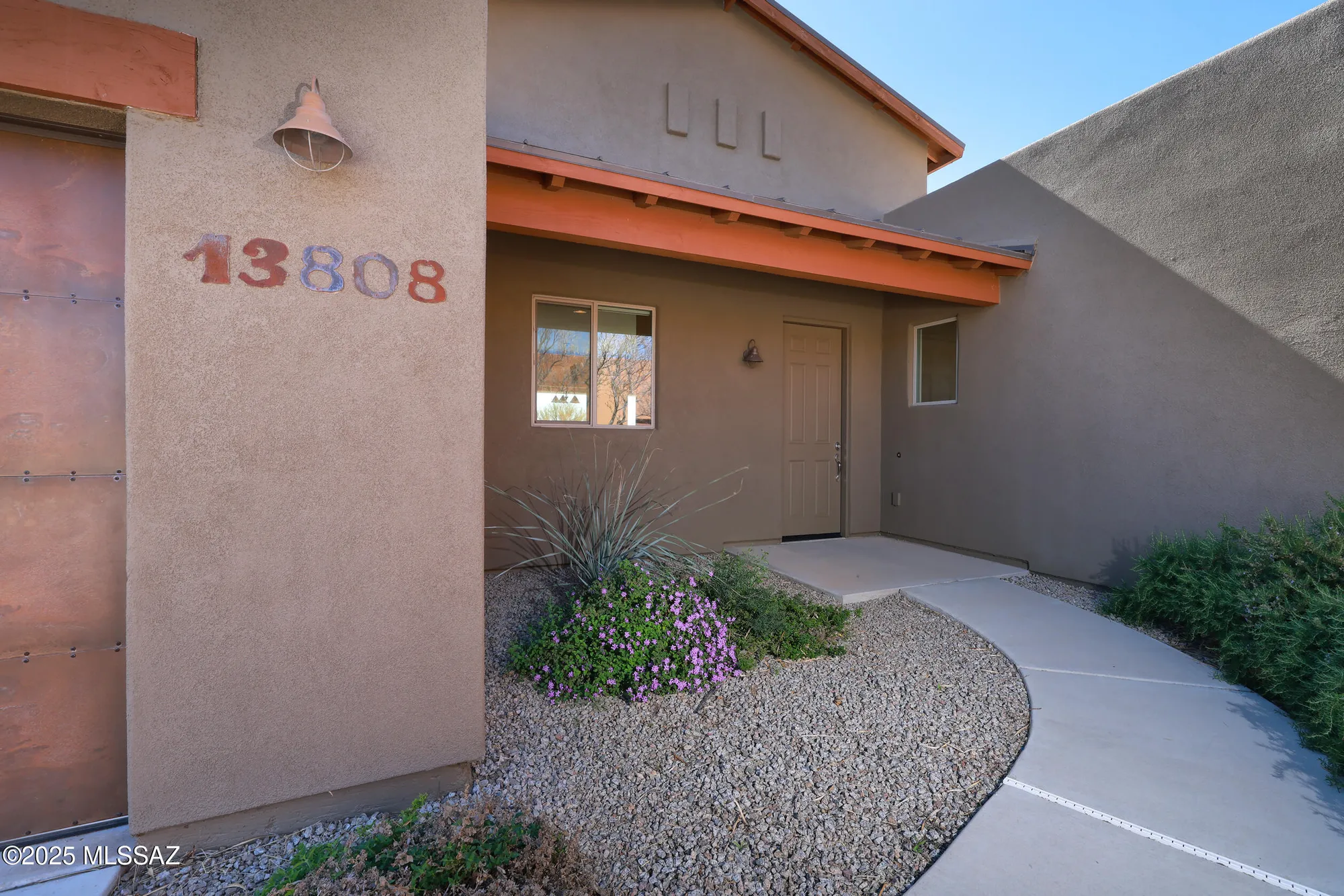 Property Slideshow image 2 of 38 | 13808 e langtry ln, Tucson, AZ, 85747