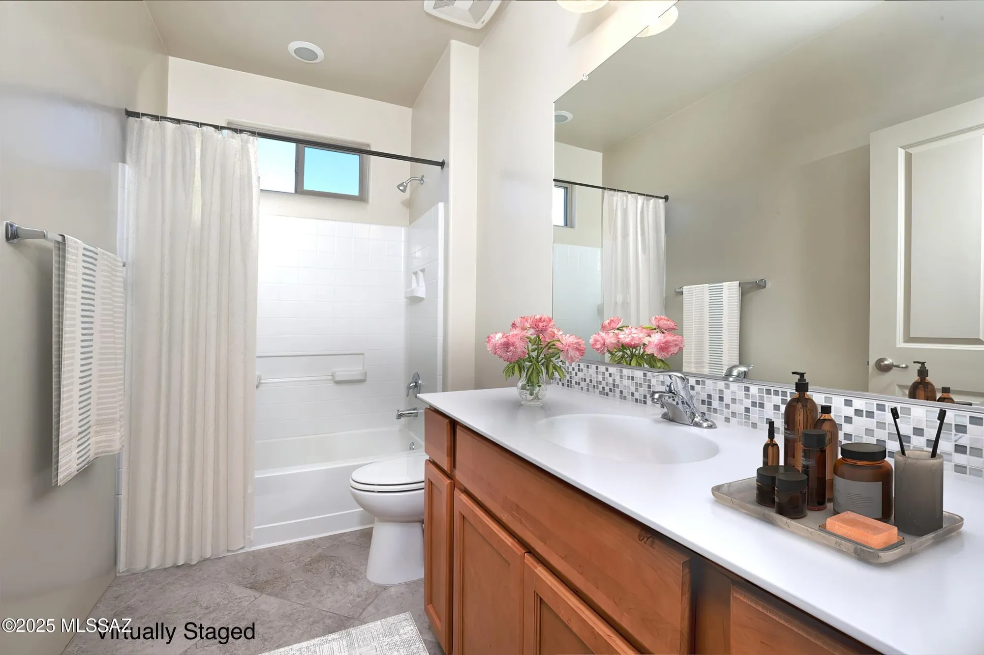 Property Slideshow image 20 of 38 | 13808 e langtry ln, Tucson, AZ, 85747