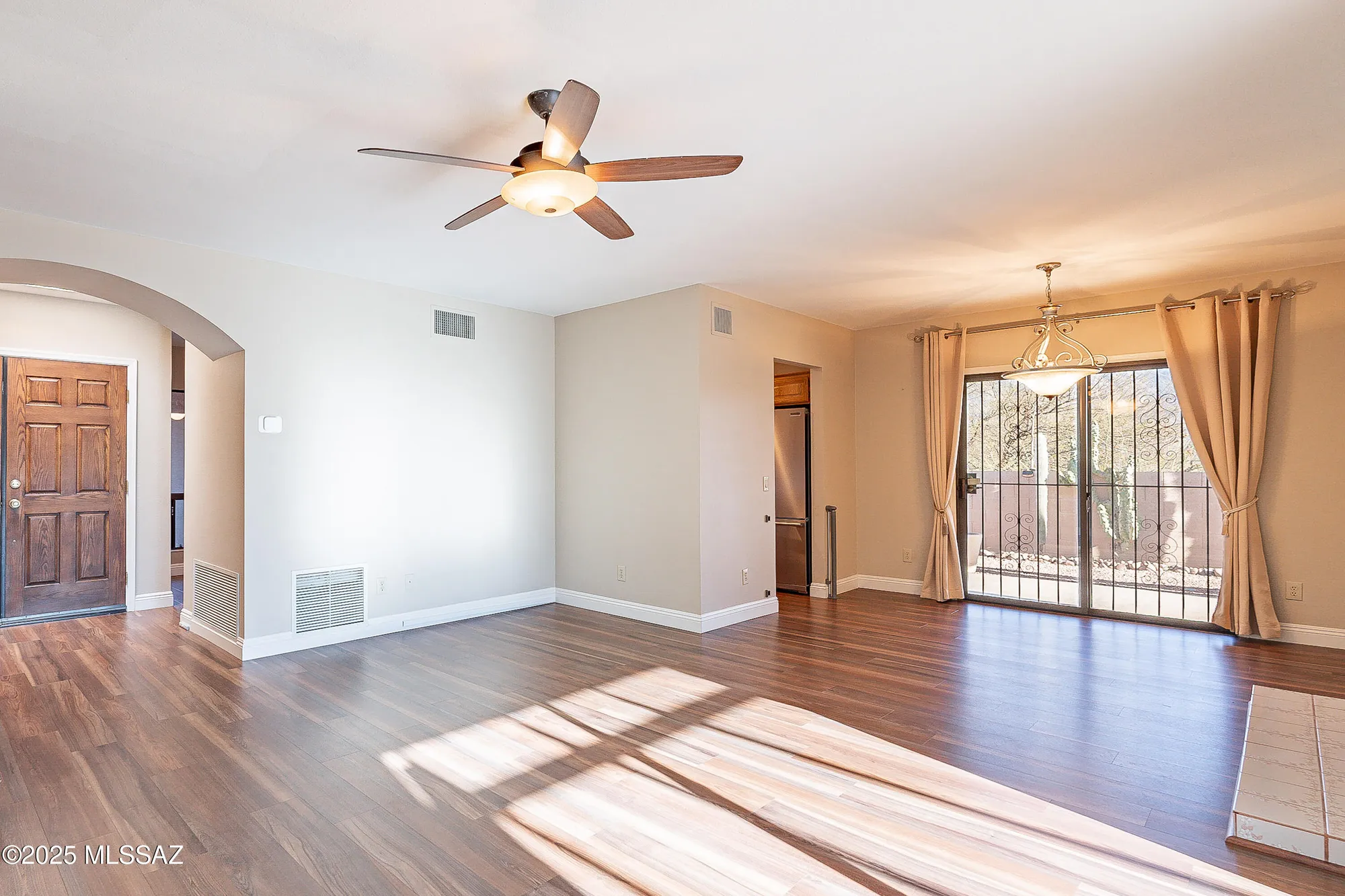 Property Slideshow image 13 of 46 | 38324 s silverwood dr, Tucson, AZ, 85739