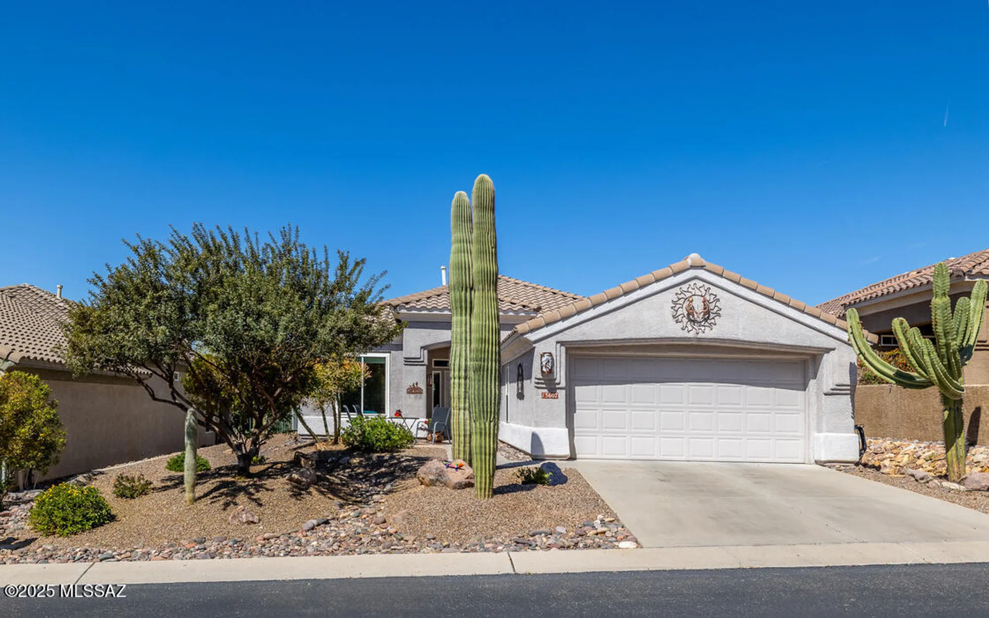 Property Slideshow image 4 of 48 | 13607 n sunset mesa dr, Marana, AZ, 85658