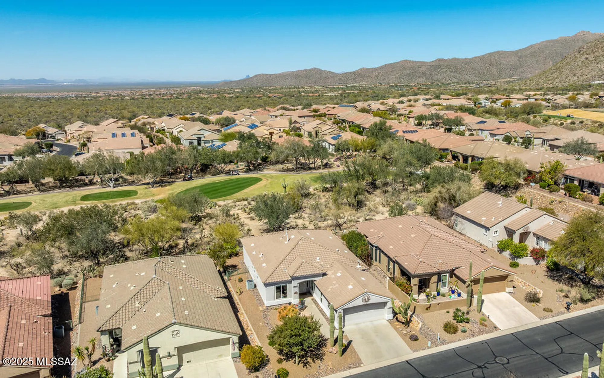 Property Slideshow image 5 of 48 | 13607 n sunset mesa dr, Marana, AZ, 85658