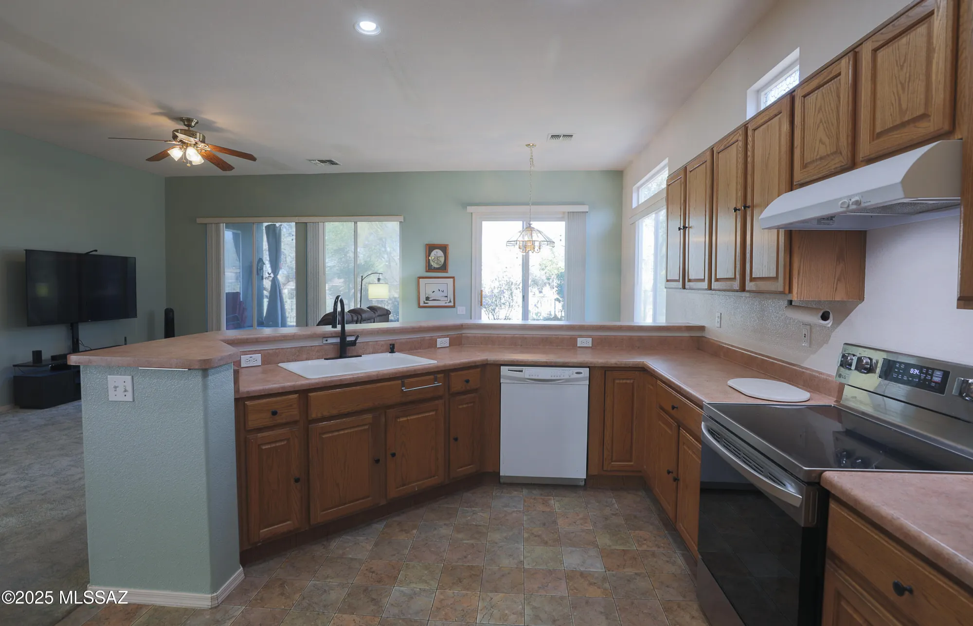 Property Slideshow image 20 of 51 | 13599 n sunset mesa dr, Marana, AZ, 85658