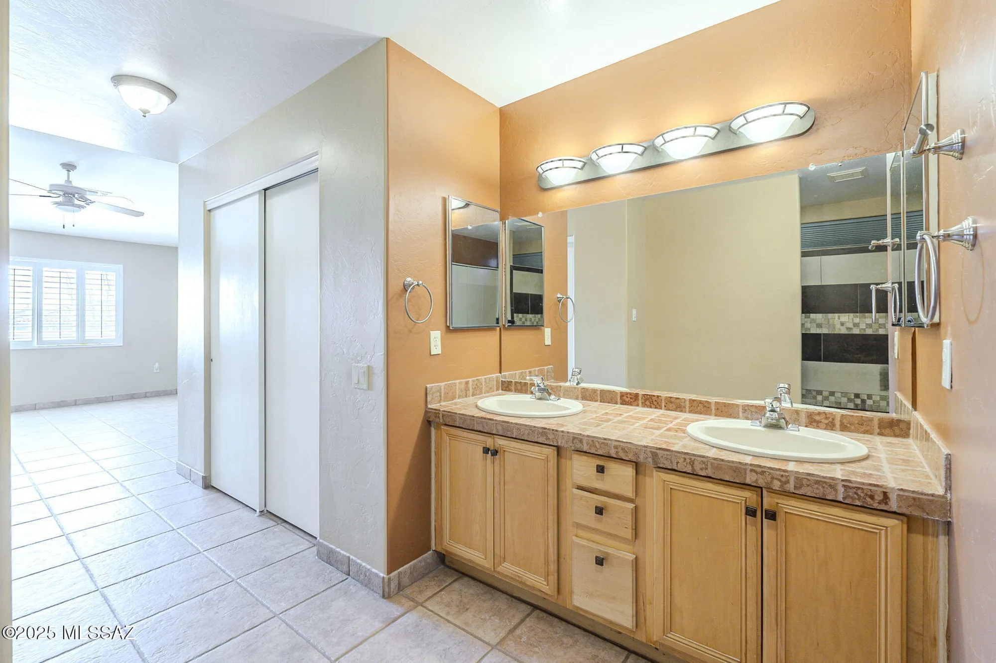 Property Slideshow image 18 of 27 | 312 n cedar crest dr, Green Valley, AZ, 85614
