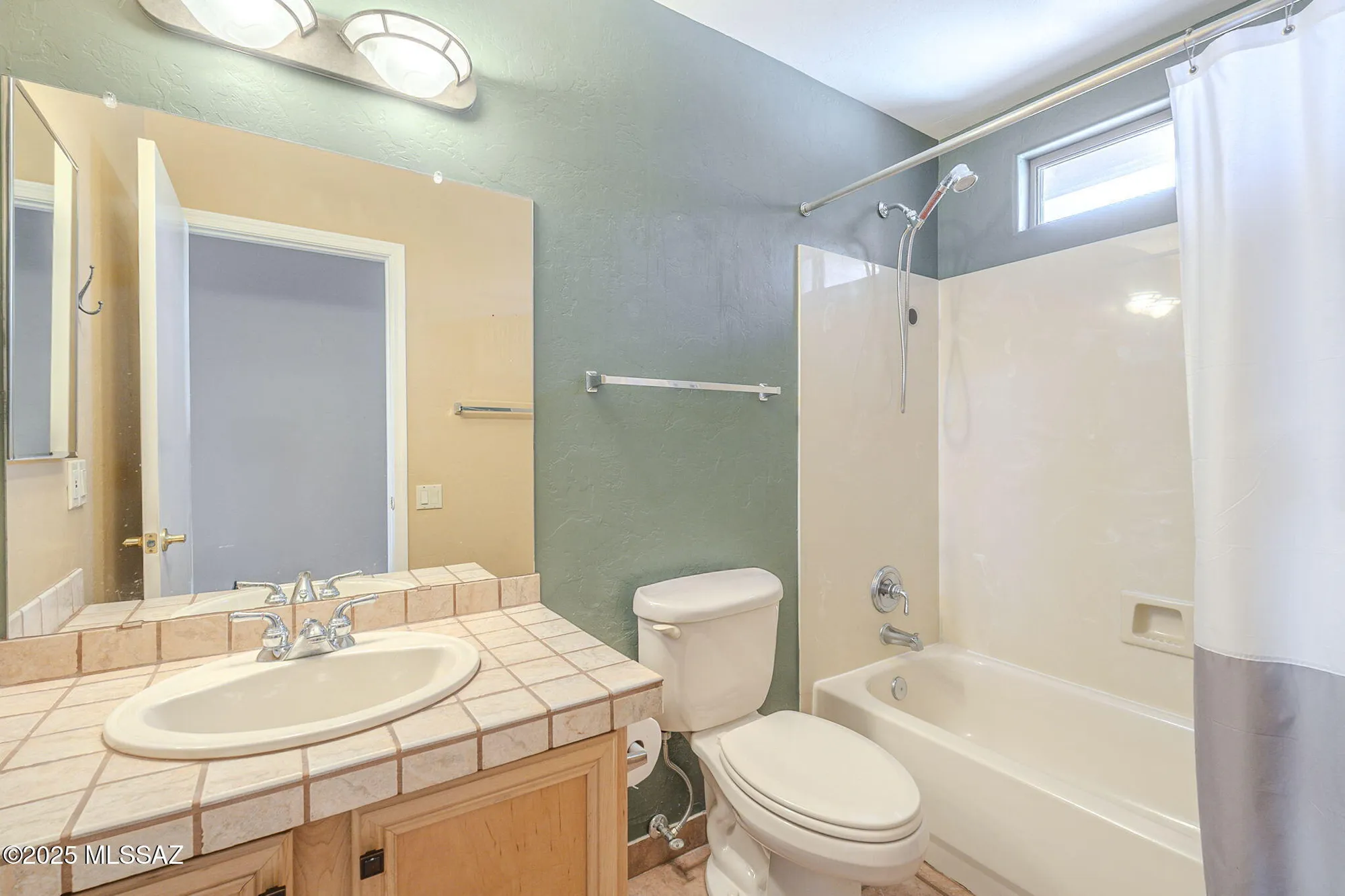 Property Slideshow image 22 of 27 | 312 n cedar crest dr, Green Valley, AZ, 85614