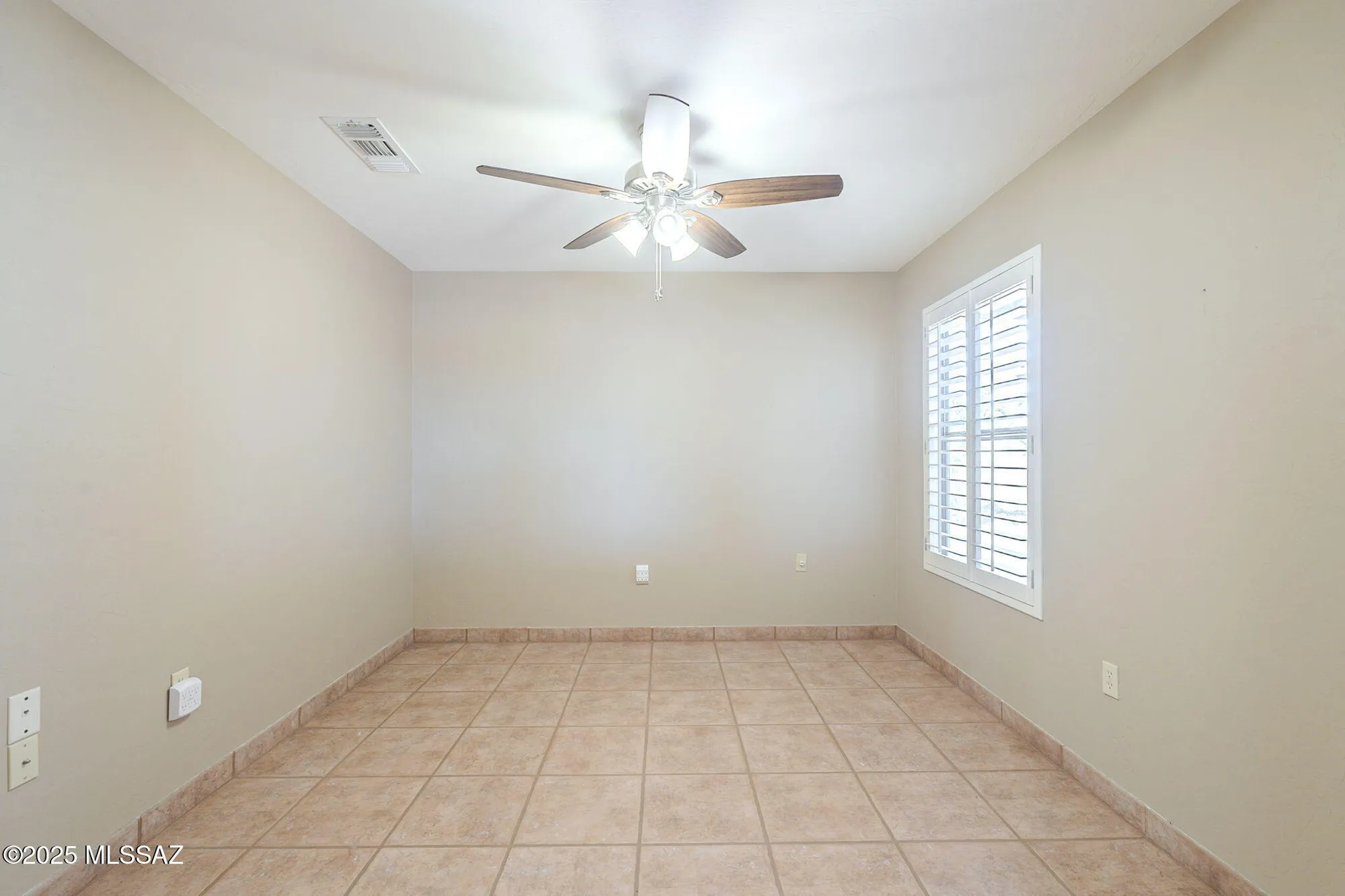 Property Slideshow image 15 of 27 | 312 n cedar crest dr, Green Valley, AZ, 85614