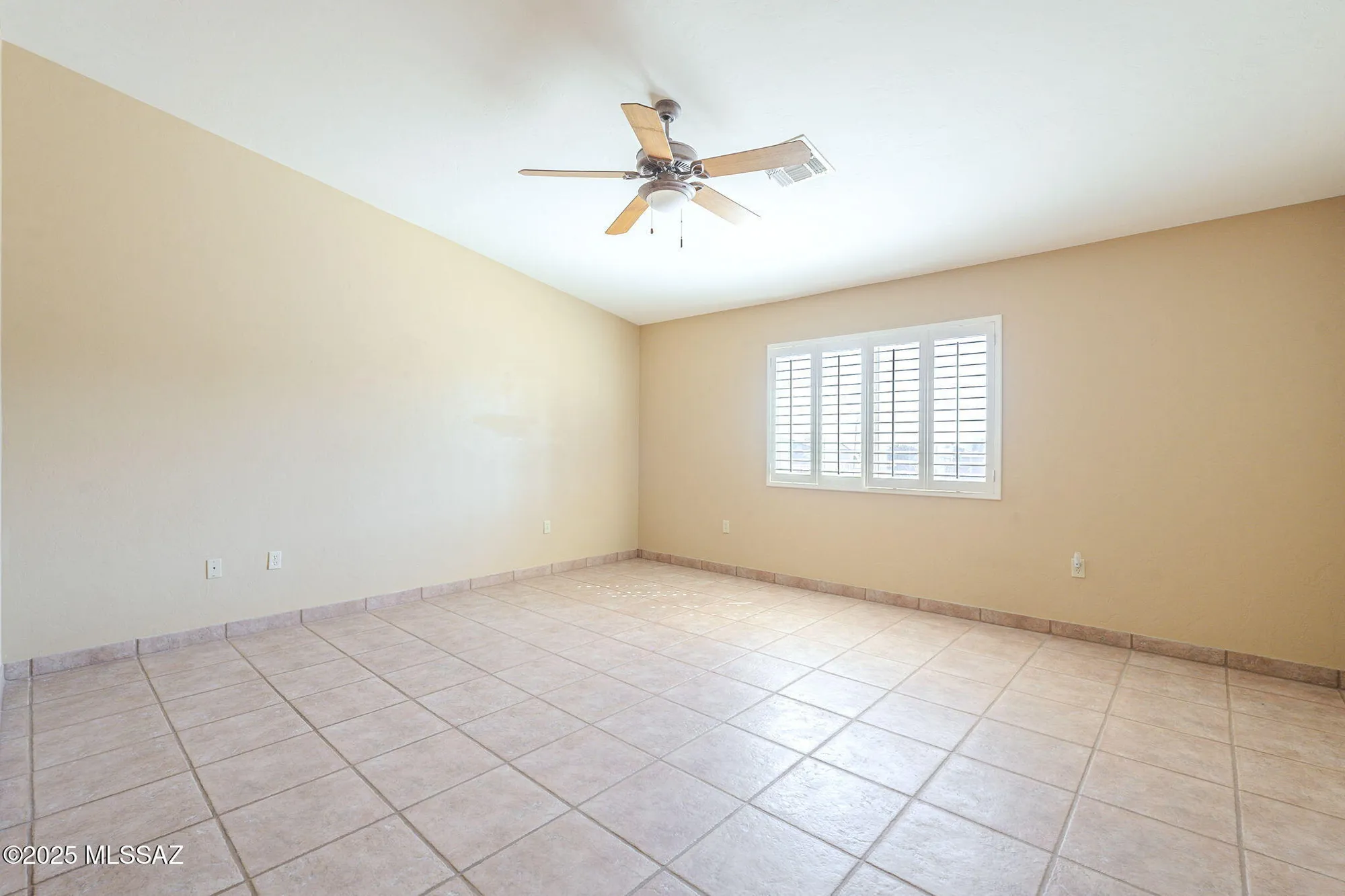 Property Slideshow image 17 of 27 | 312 n cedar crest dr, Green Valley, AZ, 85614