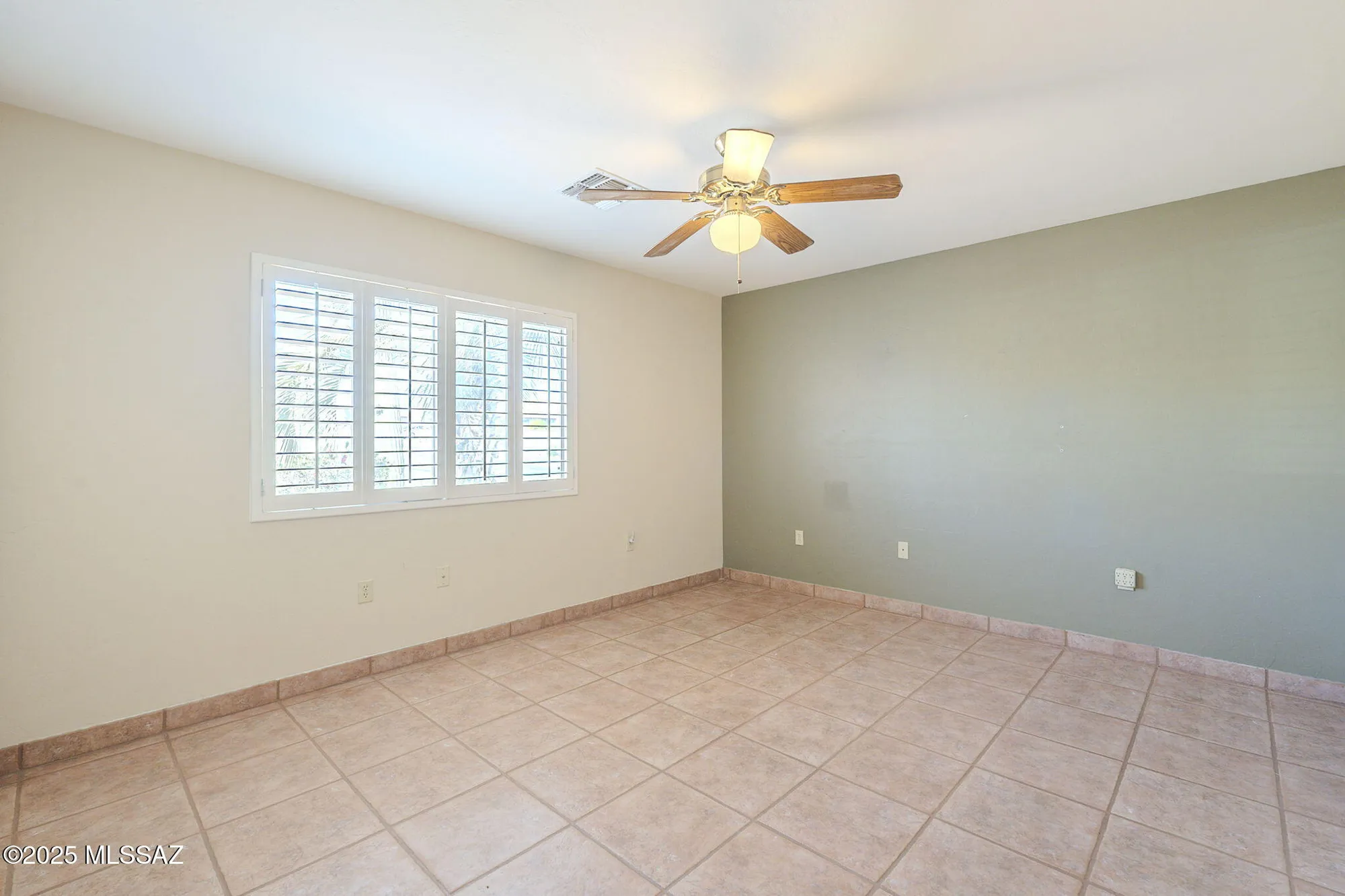 Property Slideshow image 21 of 27 | 312 n cedar crest dr, Green Valley, AZ, 85614