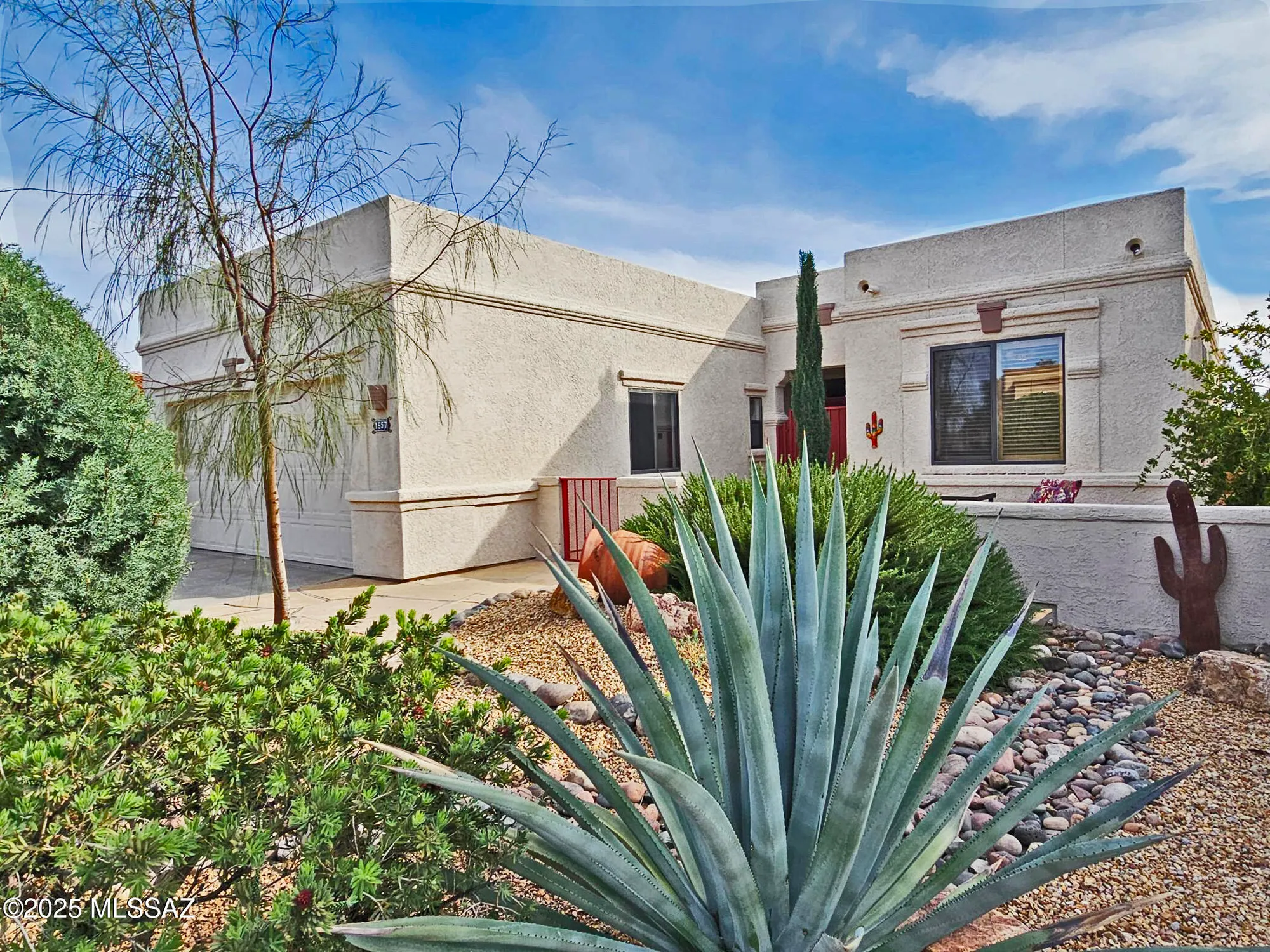 Property Slideshow image 1 of 26 | 1957 w vista ridge dr, Green Valley, AZ, 85622