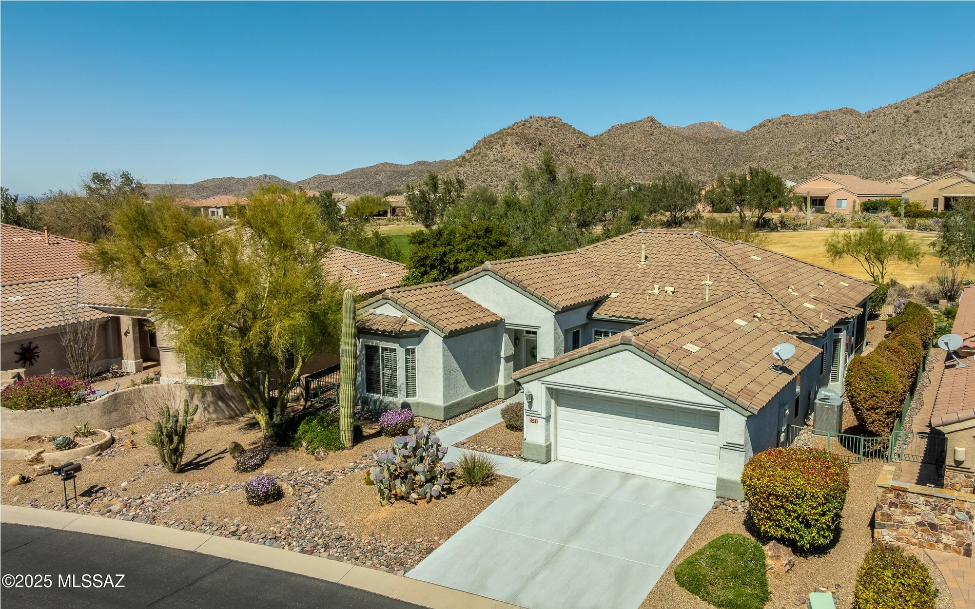 Property Slideshow image 39 of 47 | 5084 w desert poppy ln, Marana, AZ, 85658