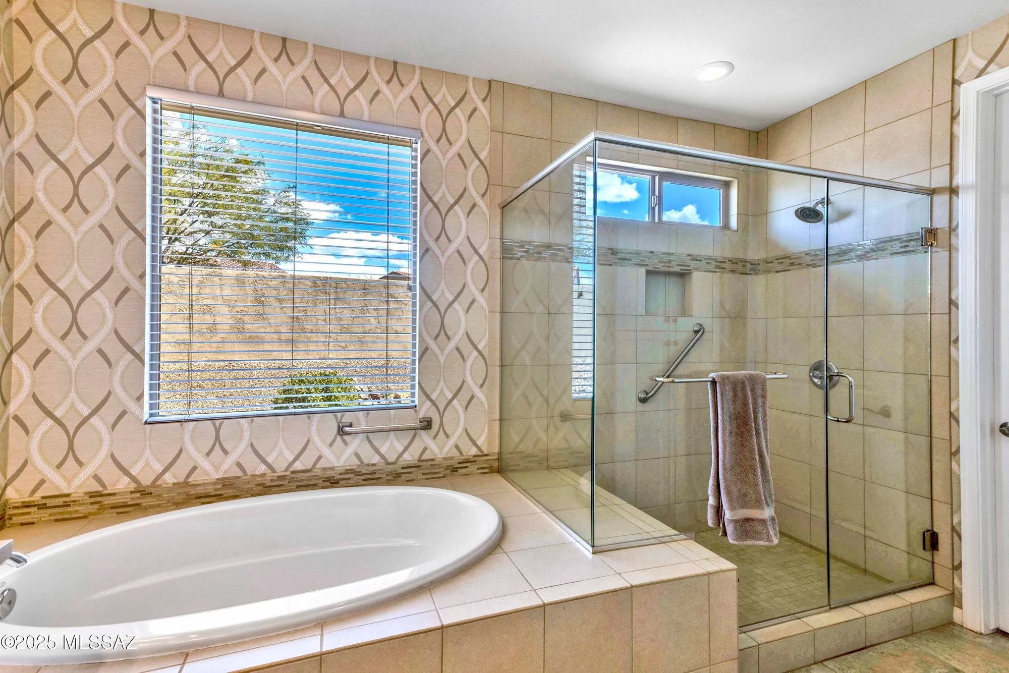 Property Slideshow image 23 of 49 | 31547 s misty basin rd, Oracle, AZ, 85623